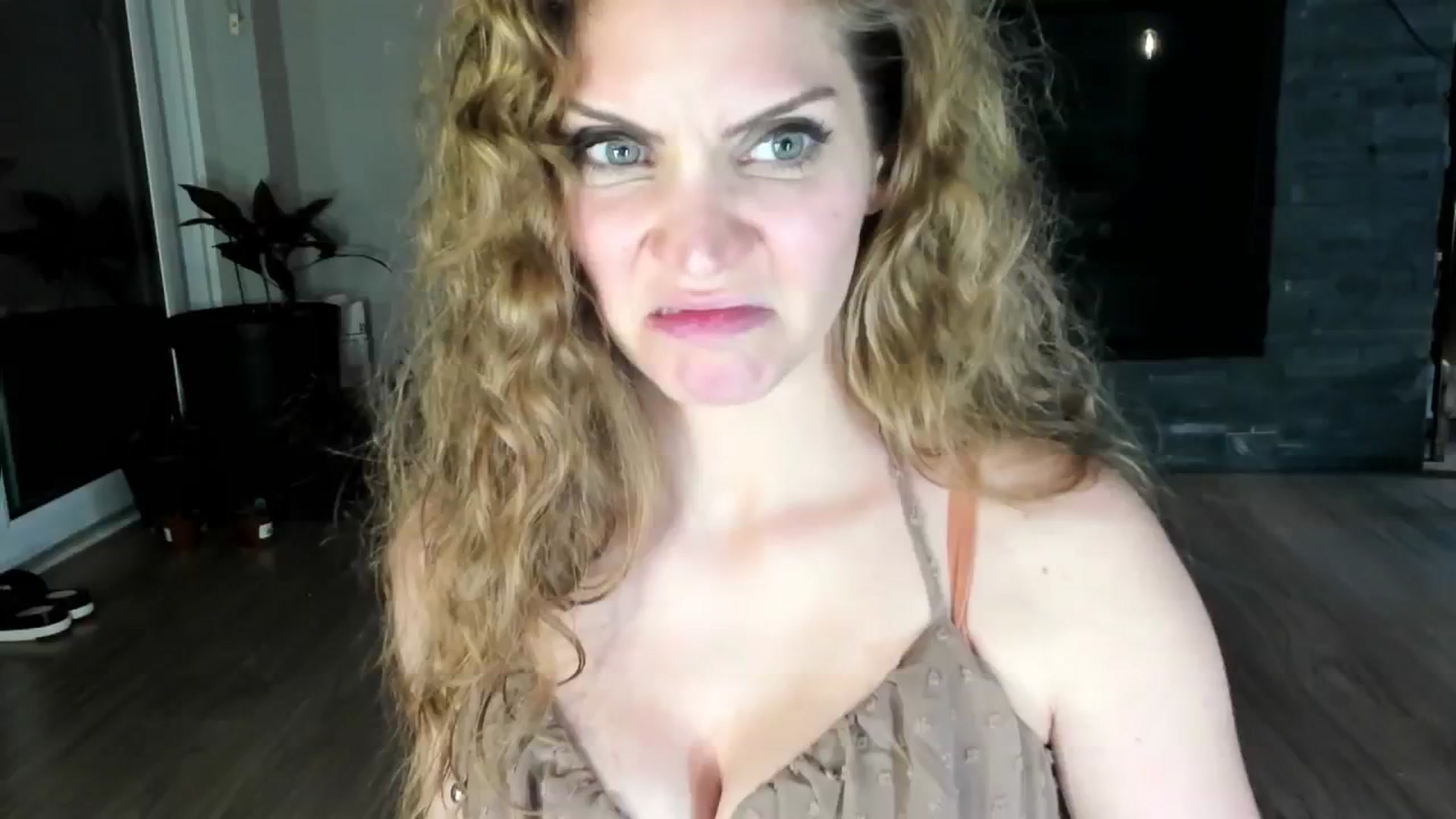 Gallery image thumbnail from Laurel's myfreecams stream on, 07/23/2024, 07:09 image 16 of 20