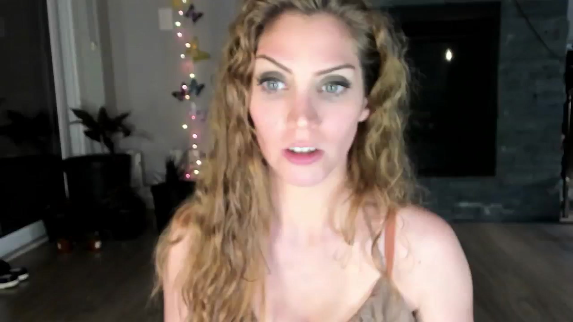 Gallery image thumbnail from Laurel's myfreecams stream on, 07/23/2024, 07:09 image 7 of 20