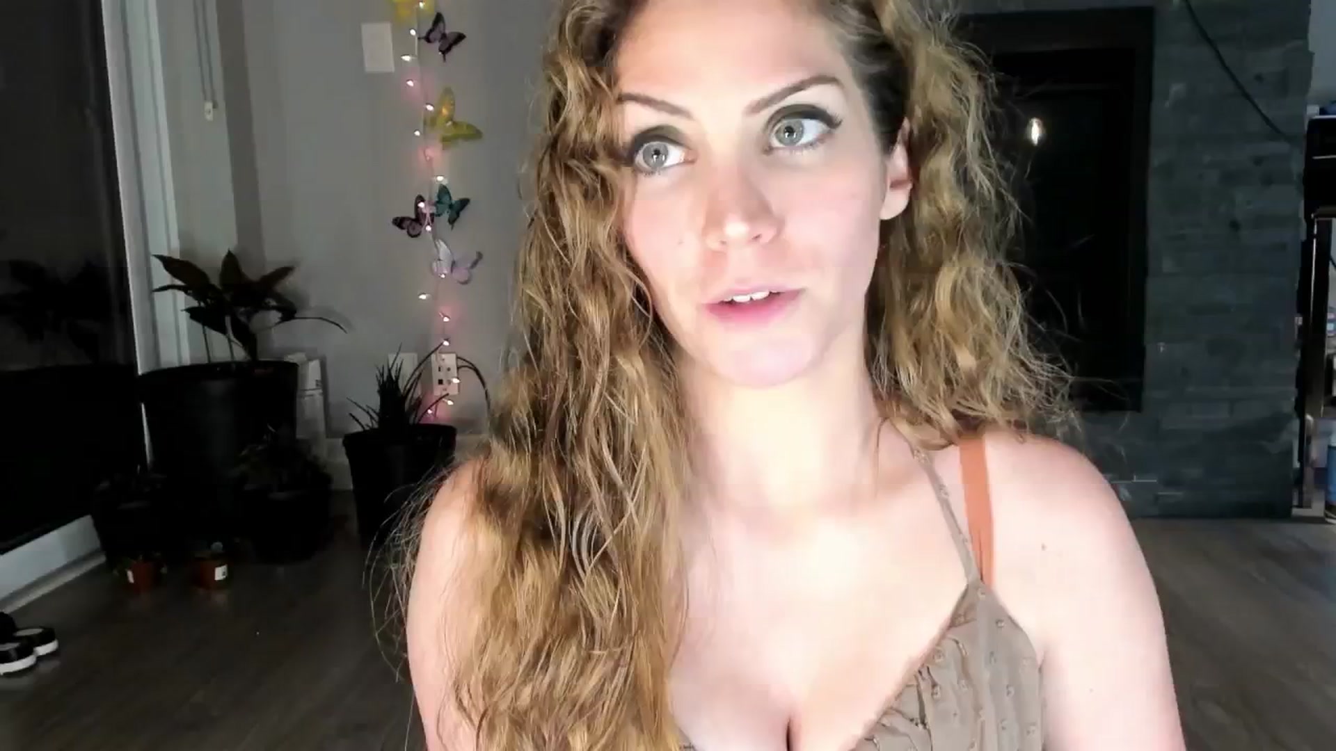 Gallery image thumbnail from Laurel's myfreecams stream on, 07/23/2024, 07:09 image 11 of 20