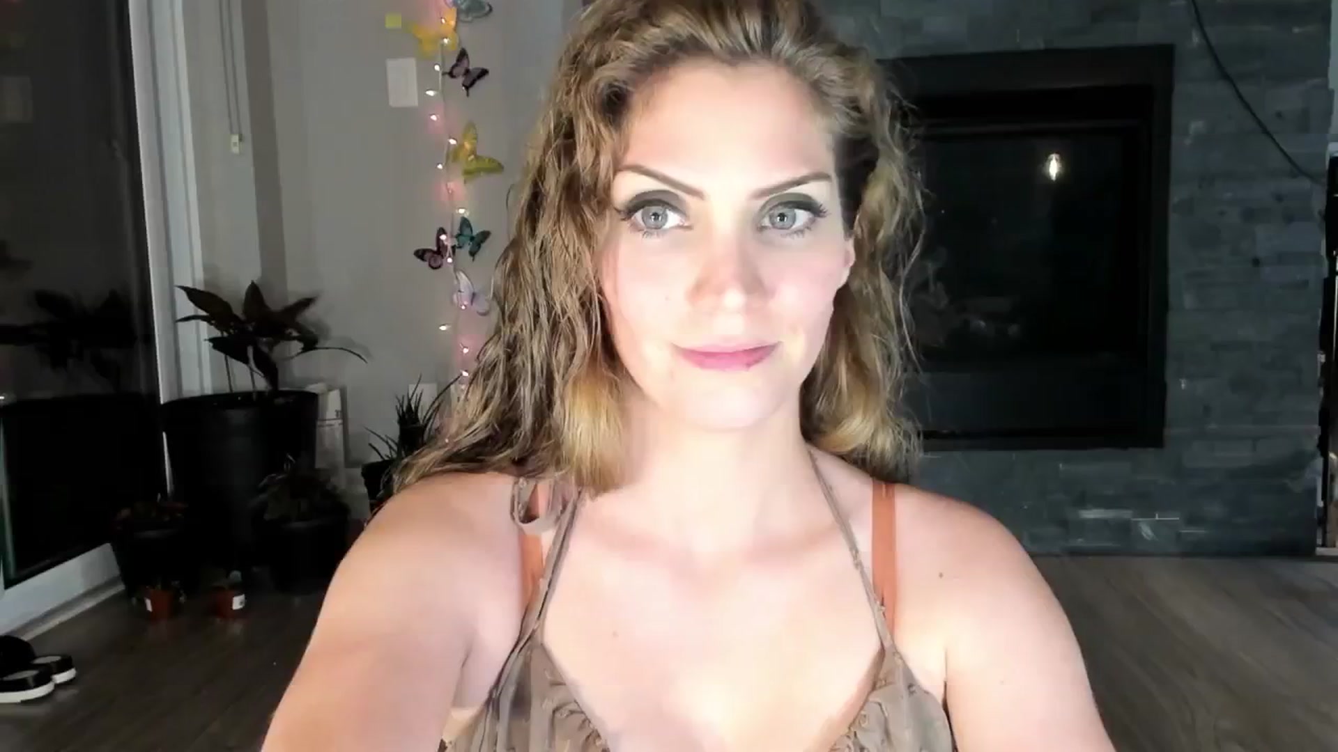 Gallery image thumbnail from Laurel's myfreecams stream on, 07/23/2024, 07:09 image 2 of 20