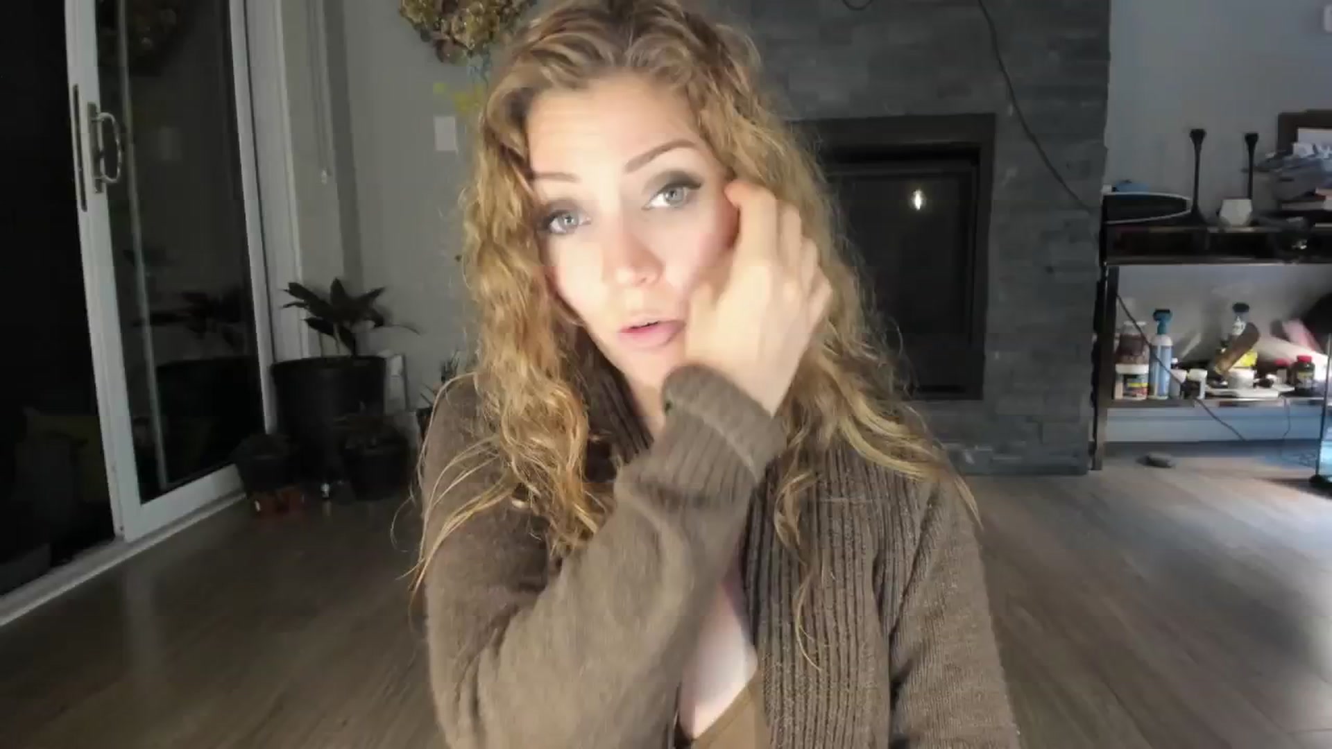 Gallery image thumbnail from Laurel's myfreecams stream on, 07/27/2024, 04:26 image 20 of 20