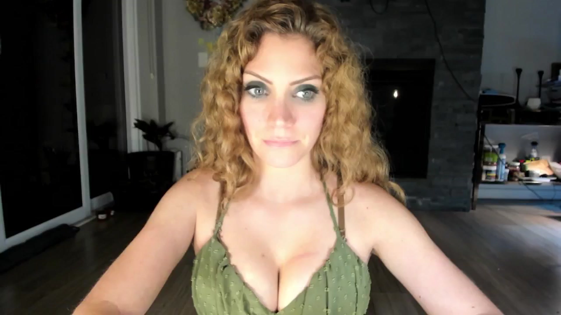 Gallery image thumbnail from Laurel's myfreecams stream on, 08/04/2024, 05:58 image 12 of 20