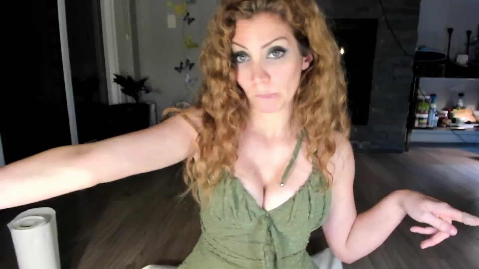 Gallery image thumbnail from Laurel's myfreecams stream on, 08/04/2024, 07:23 image 18 of 20