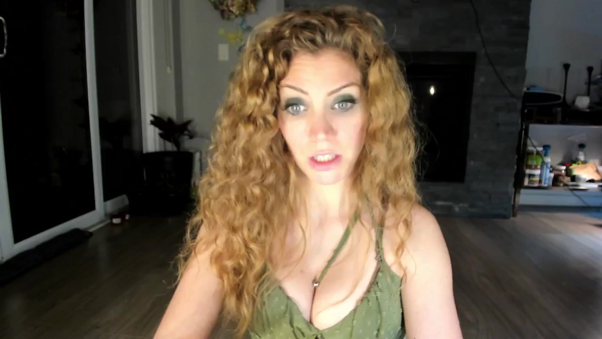 Gallery image thumbnail from Laurel's myfreecams stream on, 08/04/2024, 07:56 image 12 of 20