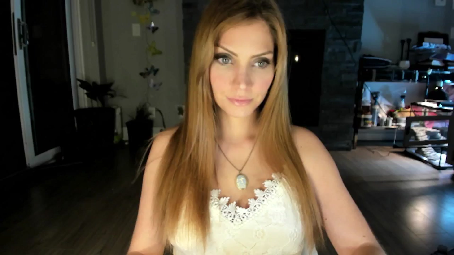 Gallery image thumbnail from Laurel's myfreecams stream on, 08/10/2024, 06:26 image 1 of 20