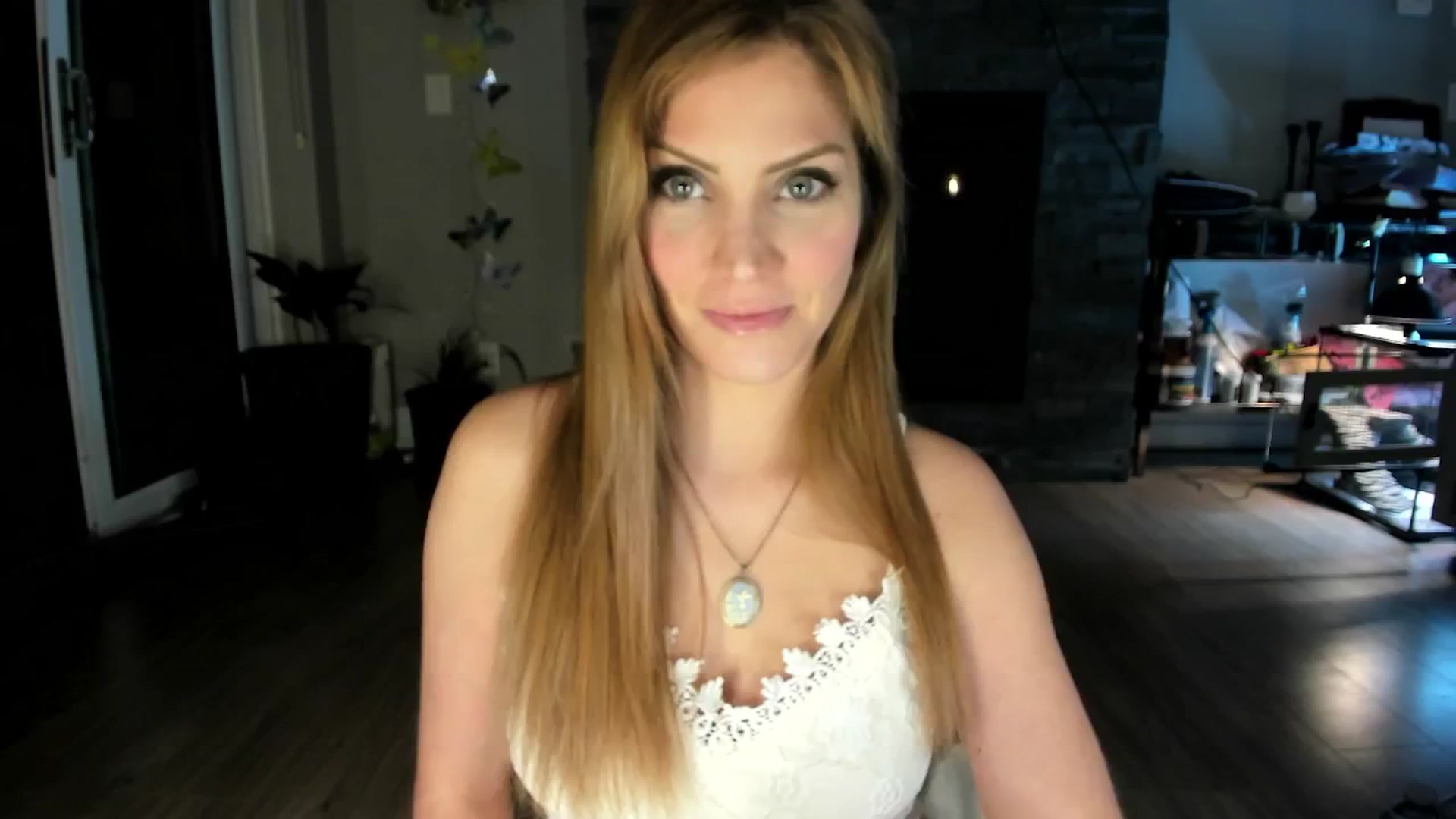 Gallery image thumbnail from Laurel's myfreecams stream on, 08/10/2024, 06:26 image 8 of 20