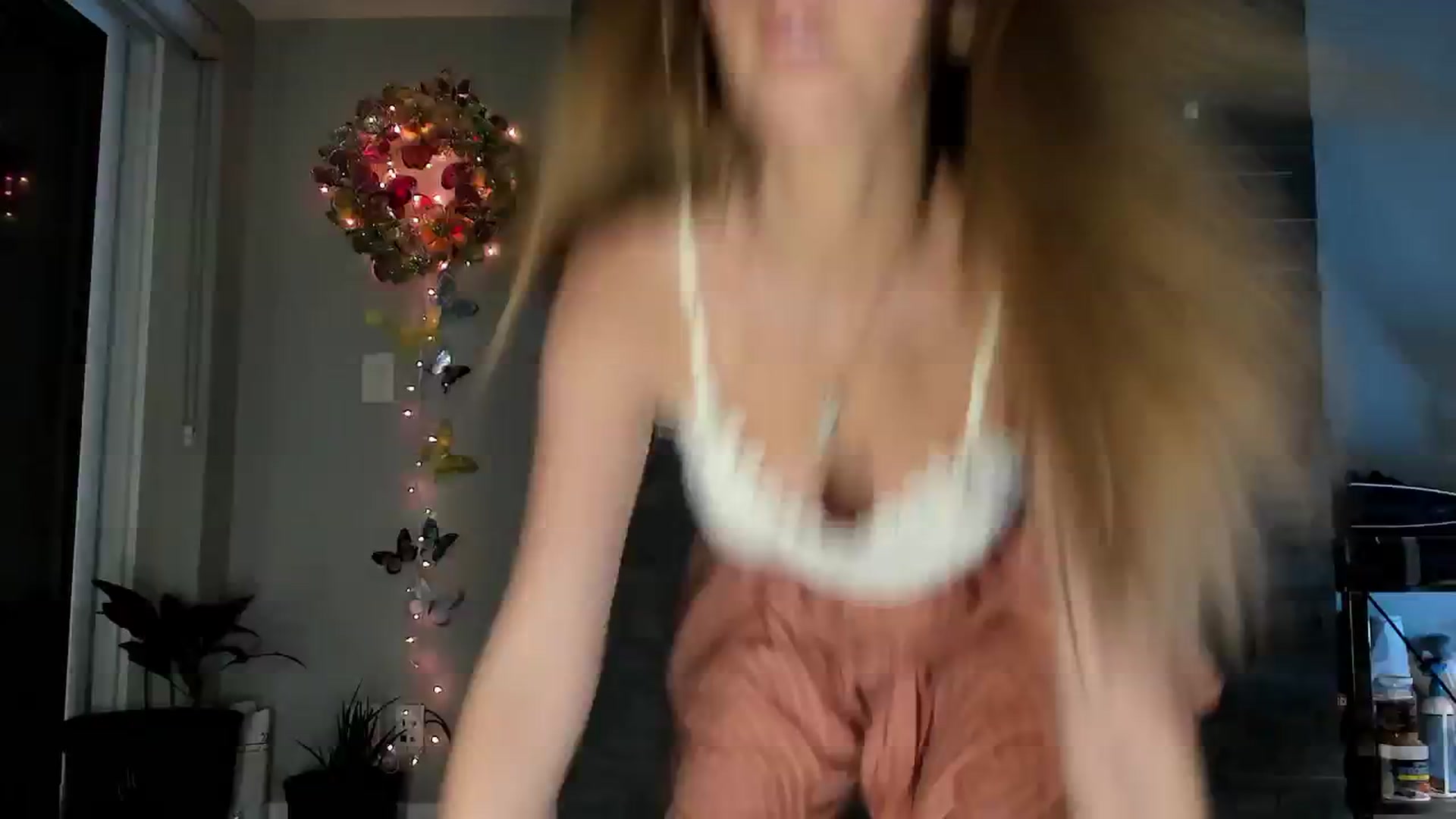 Gallery image thumbnail from Laurel's myfreecams stream on, 08/10/2024, 06:48 image 7 of 20