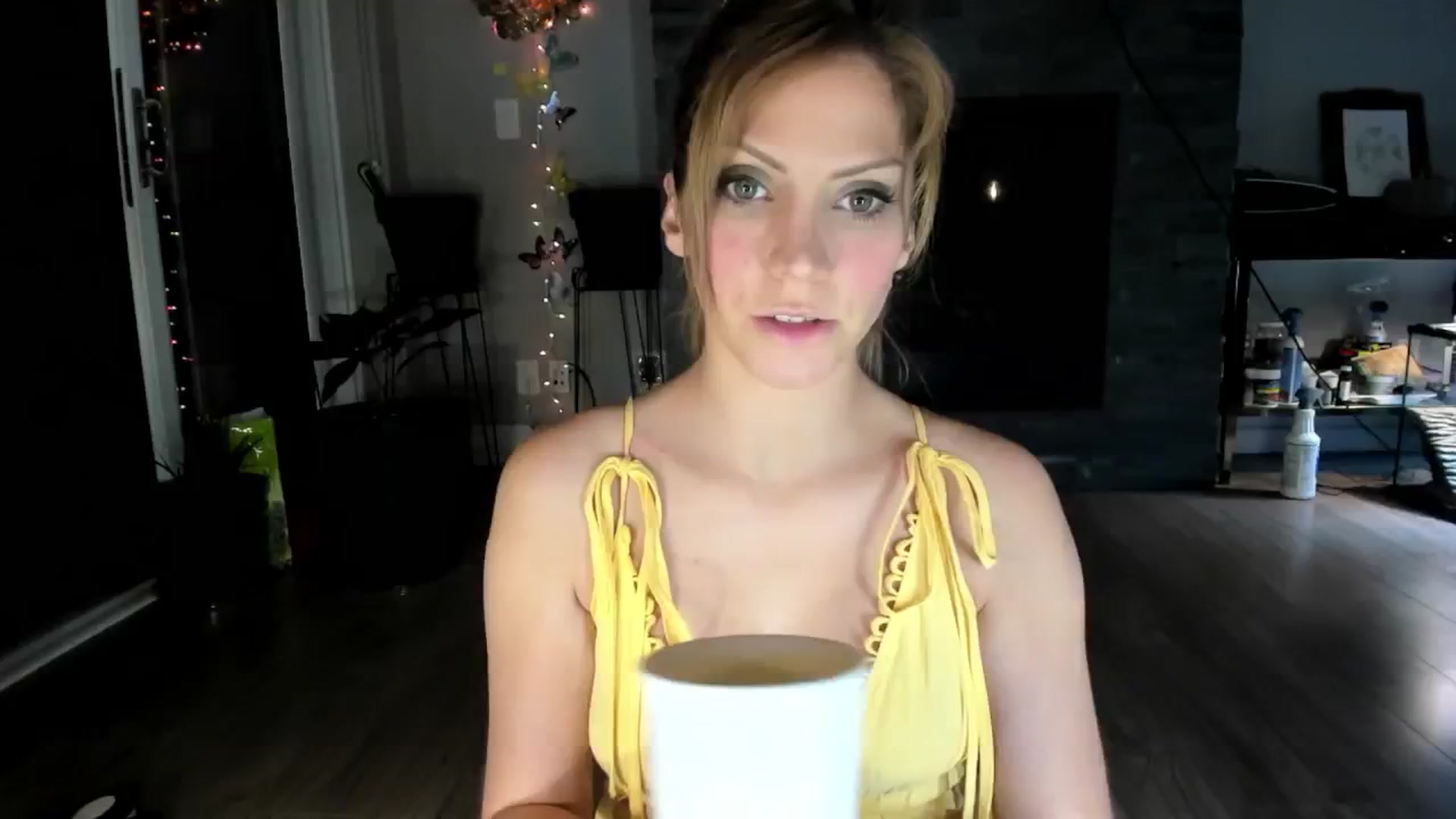Gallery image thumbnail from Laurel's myfreecams stream on, 08/16/2024, 03:50 image 8 of 20