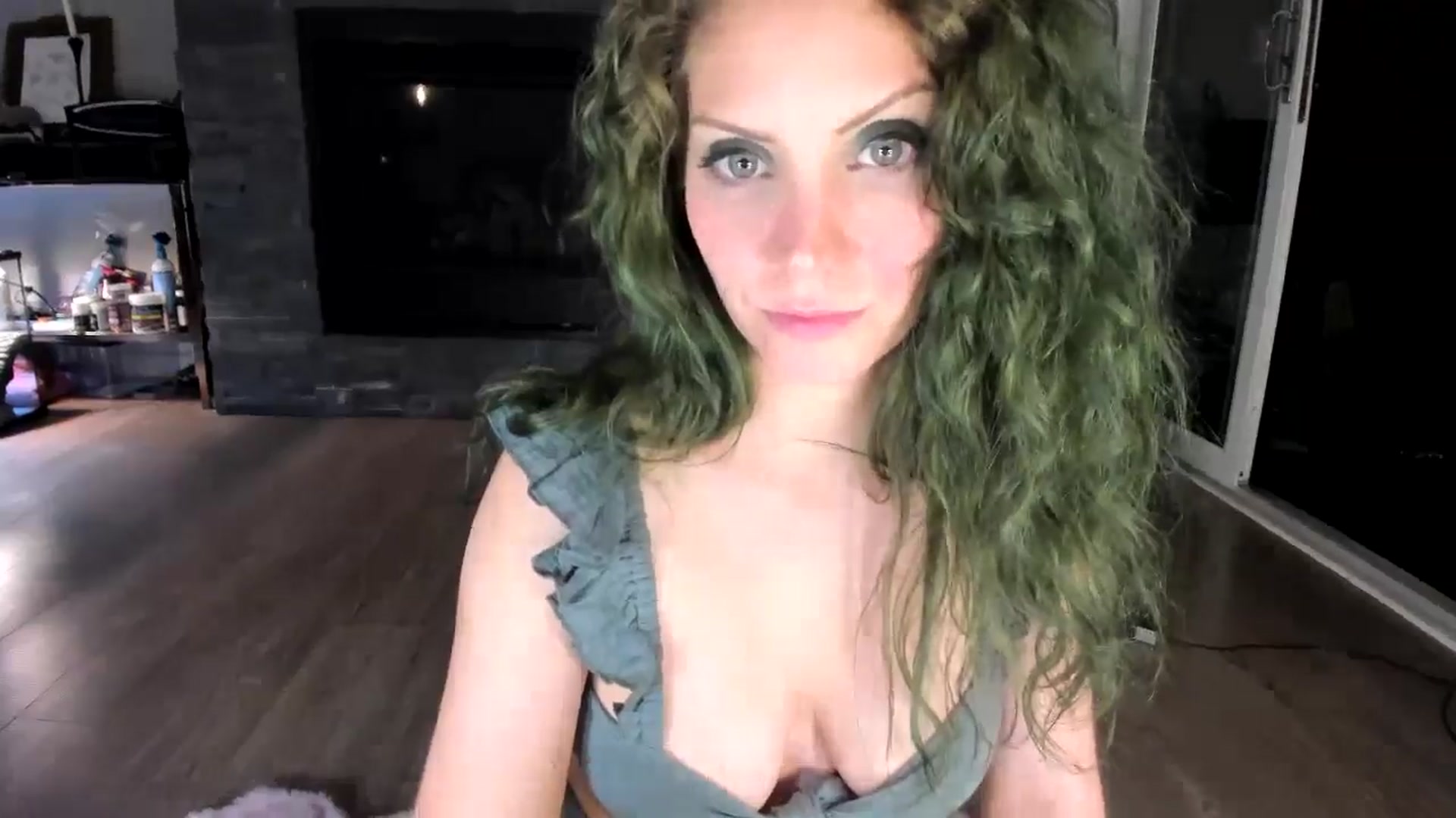 Gallery image thumbnail from Laurel's myfreecams stream on, 08/31/2024, 06:33 image 7 of 20