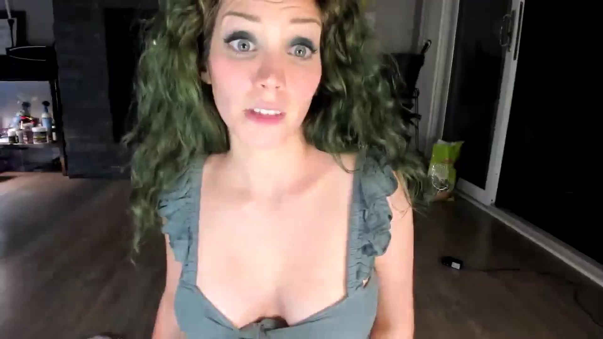 Gallery image thumbnail from Laurel's myfreecams stream on, 08/31/2024, 06:51 image 3 of 20