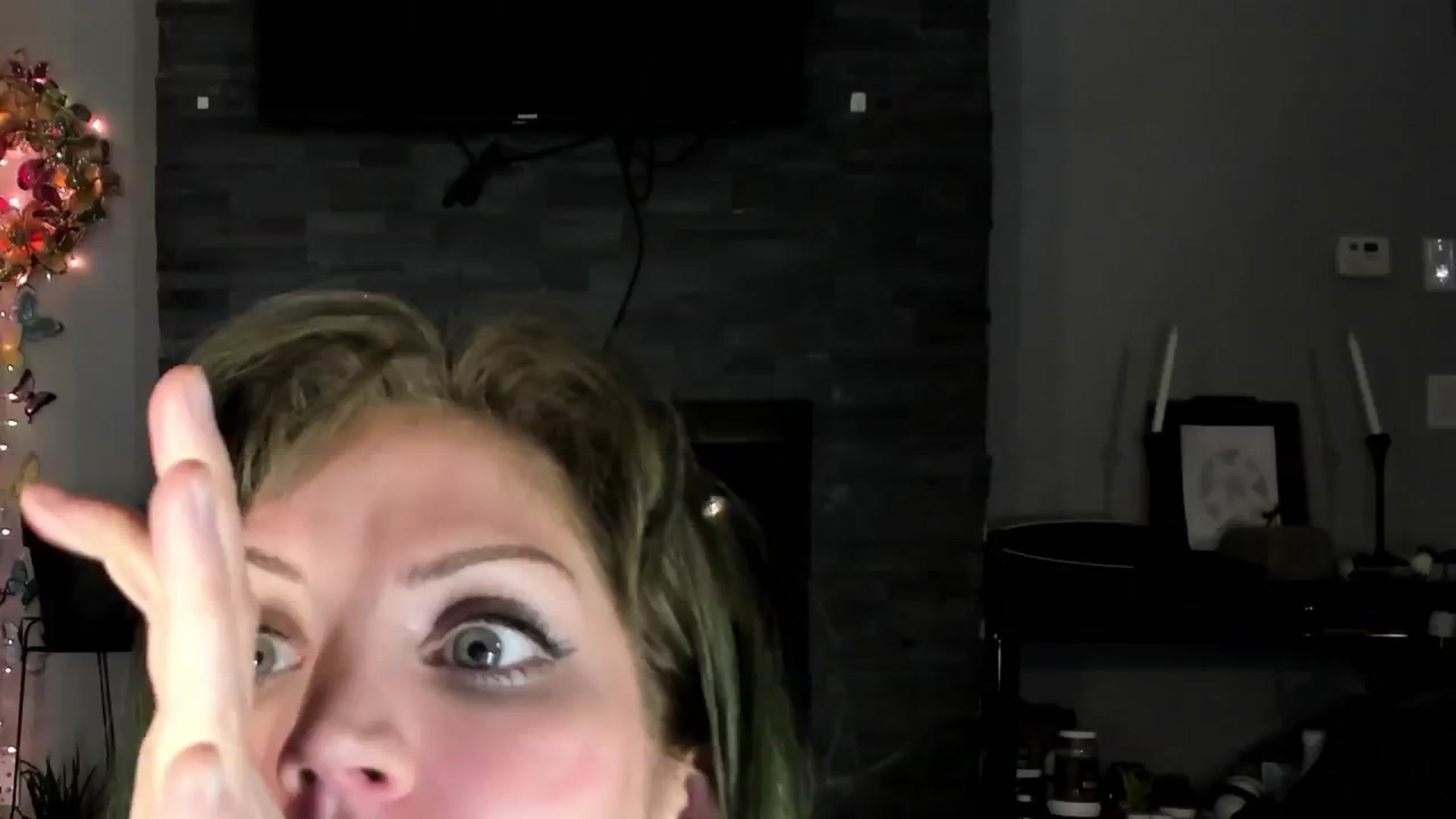 Gallery image thumbnail from Laurel's myfreecams stream on, 09/07/2024, 08:21 image 5 of 20