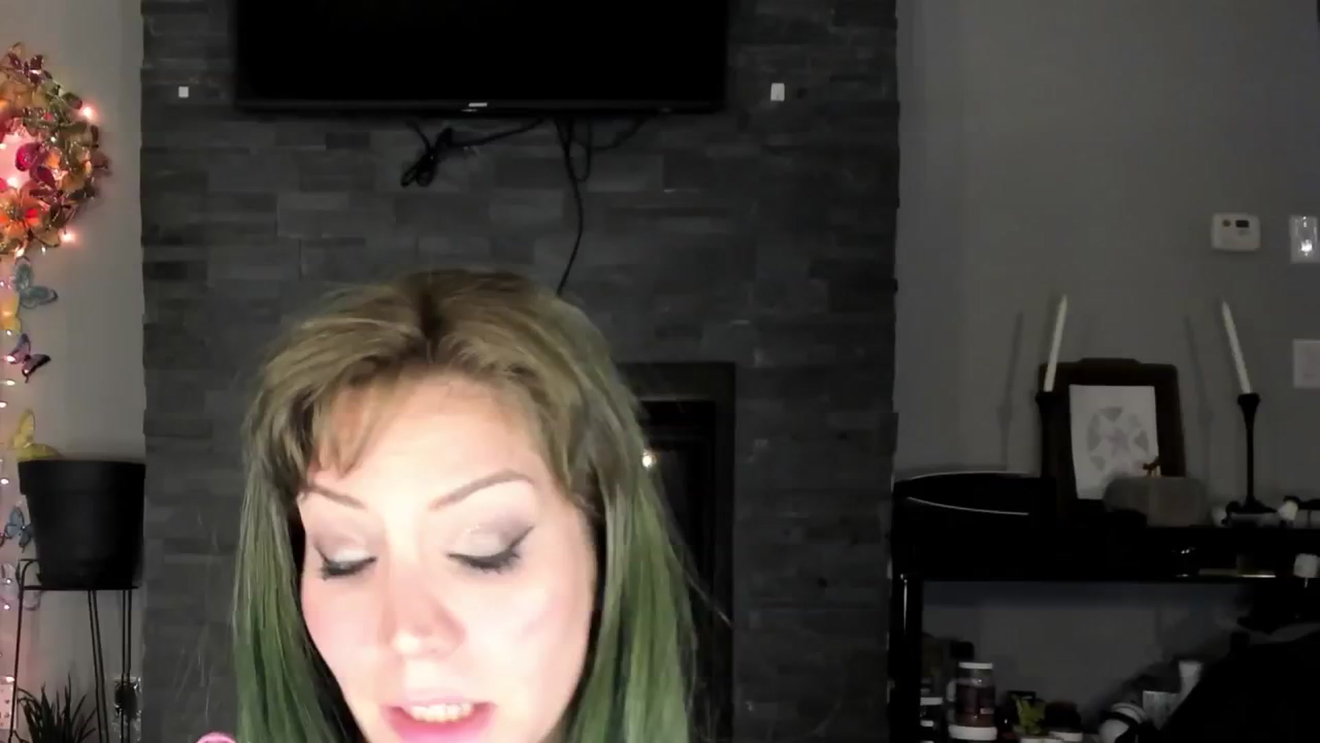 Gallery image thumbnail from Laurel's myfreecams stream on, 09/07/2024, 08:21 image 8 of 20