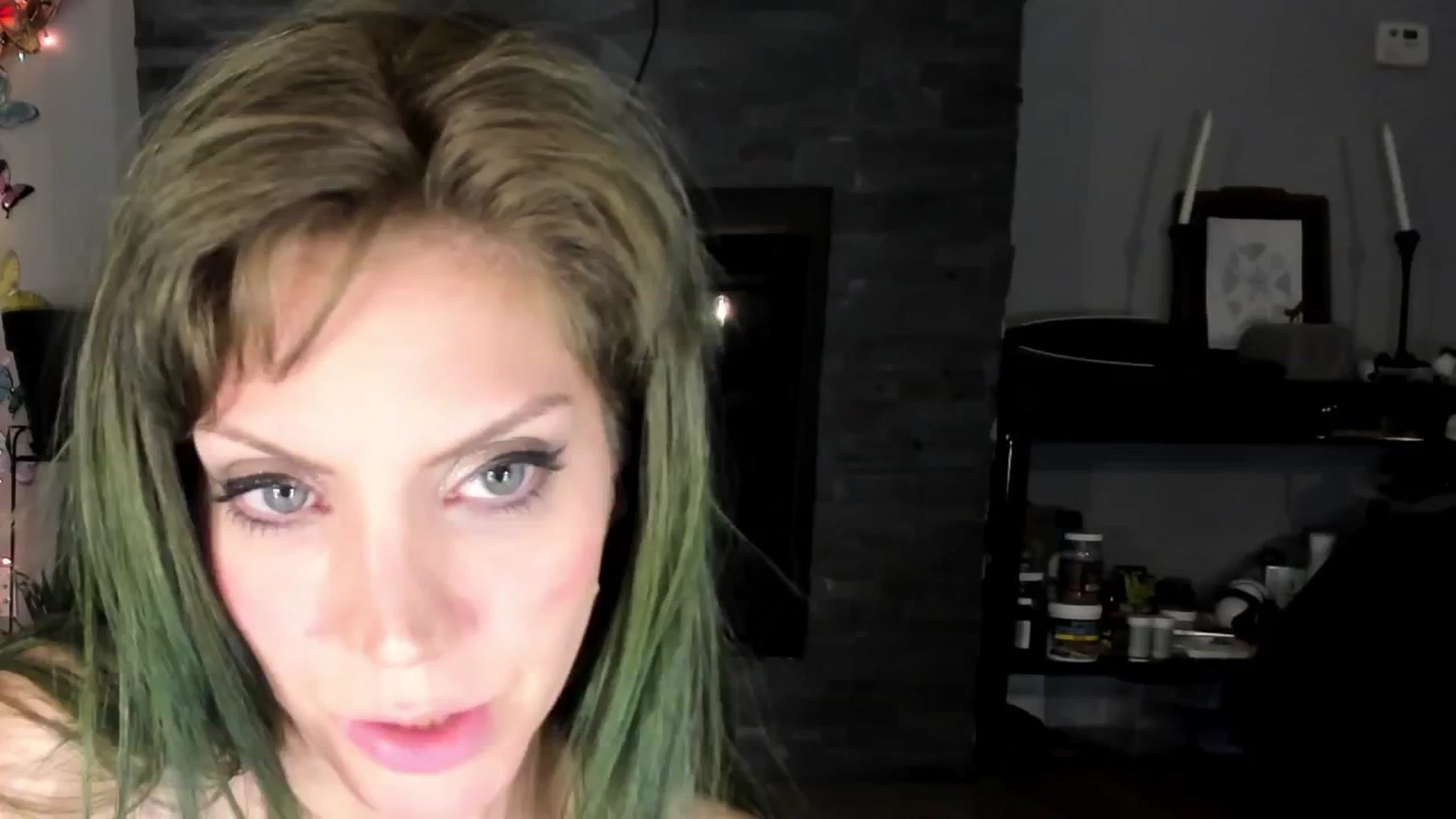 Gallery image thumbnail from Laurel's myfreecams stream on, 09/07/2024, 08:21 image 15 of 20