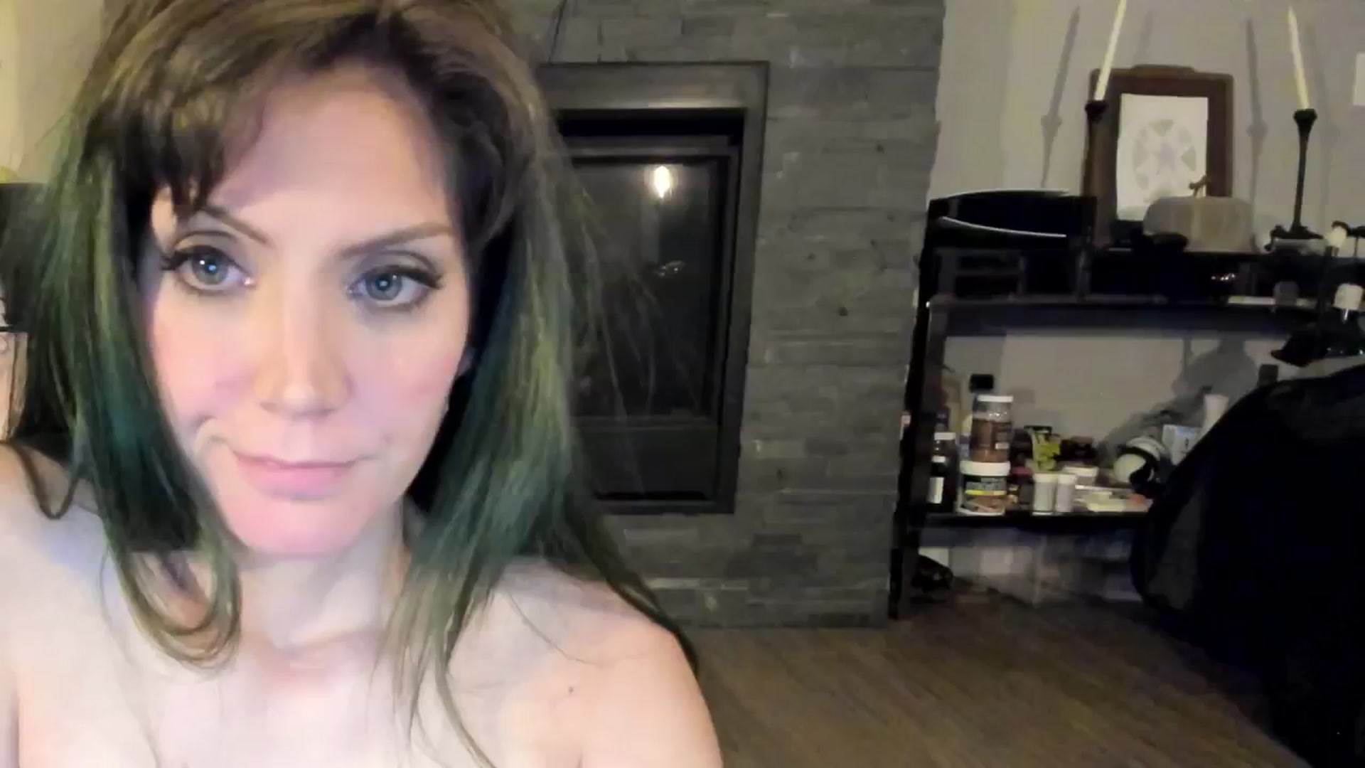 Gallery image thumbnail from Laurel's myfreecams stream on, 09/07/2024, 08:36 image 3 of 20