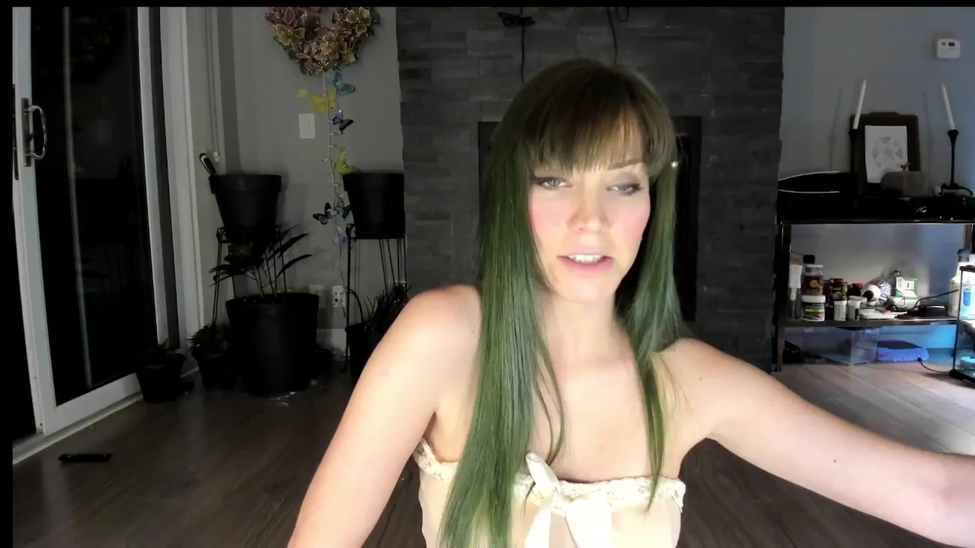 Gallery image thumbnail from Laurel's myfreecams stream on, 09/11/2024, 02:13 image 19 of 20
