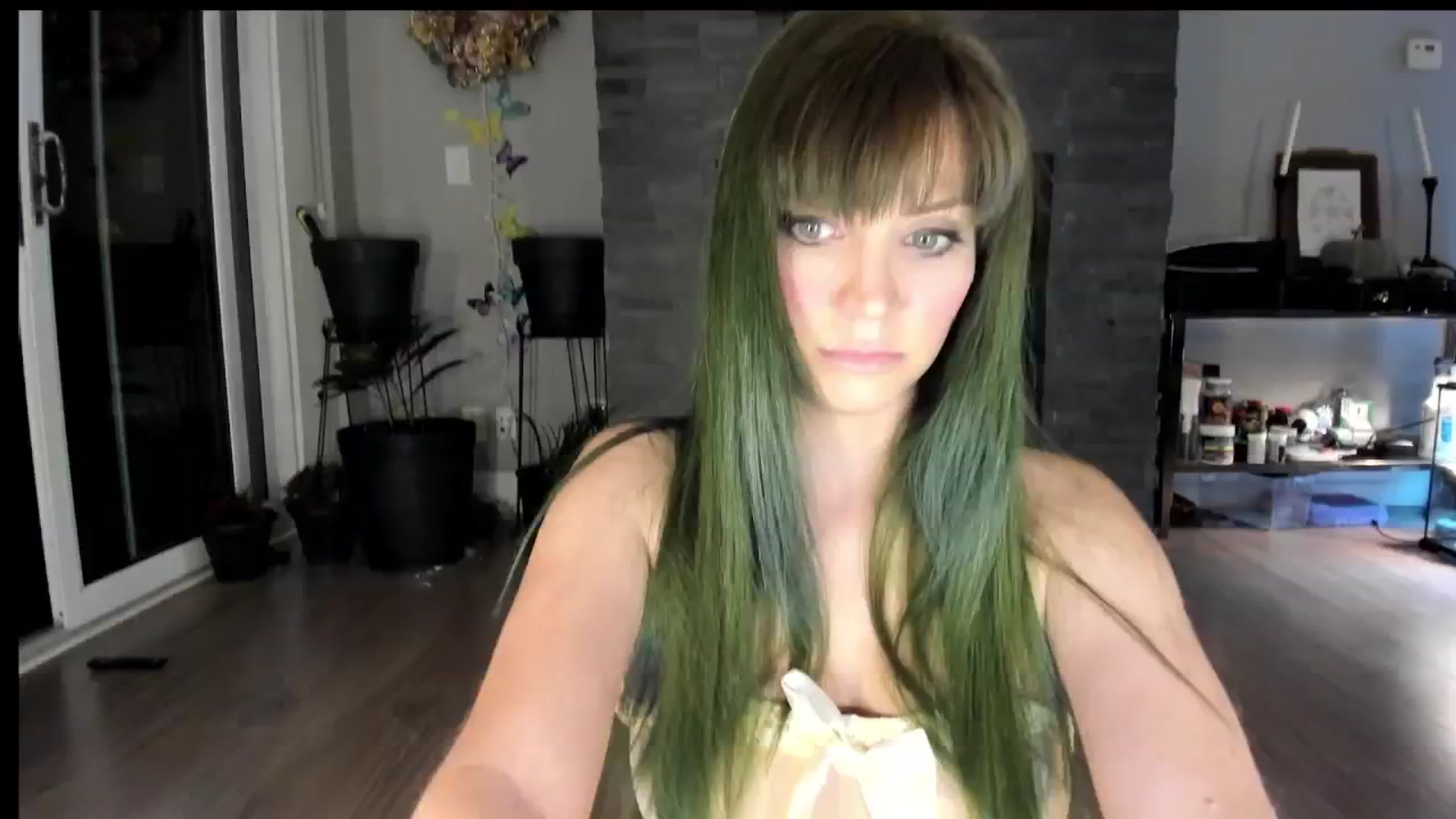 Gallery image thumbnail from Laurel's myfreecams stream on, 09/11/2024, 02:36 image 1 of 20