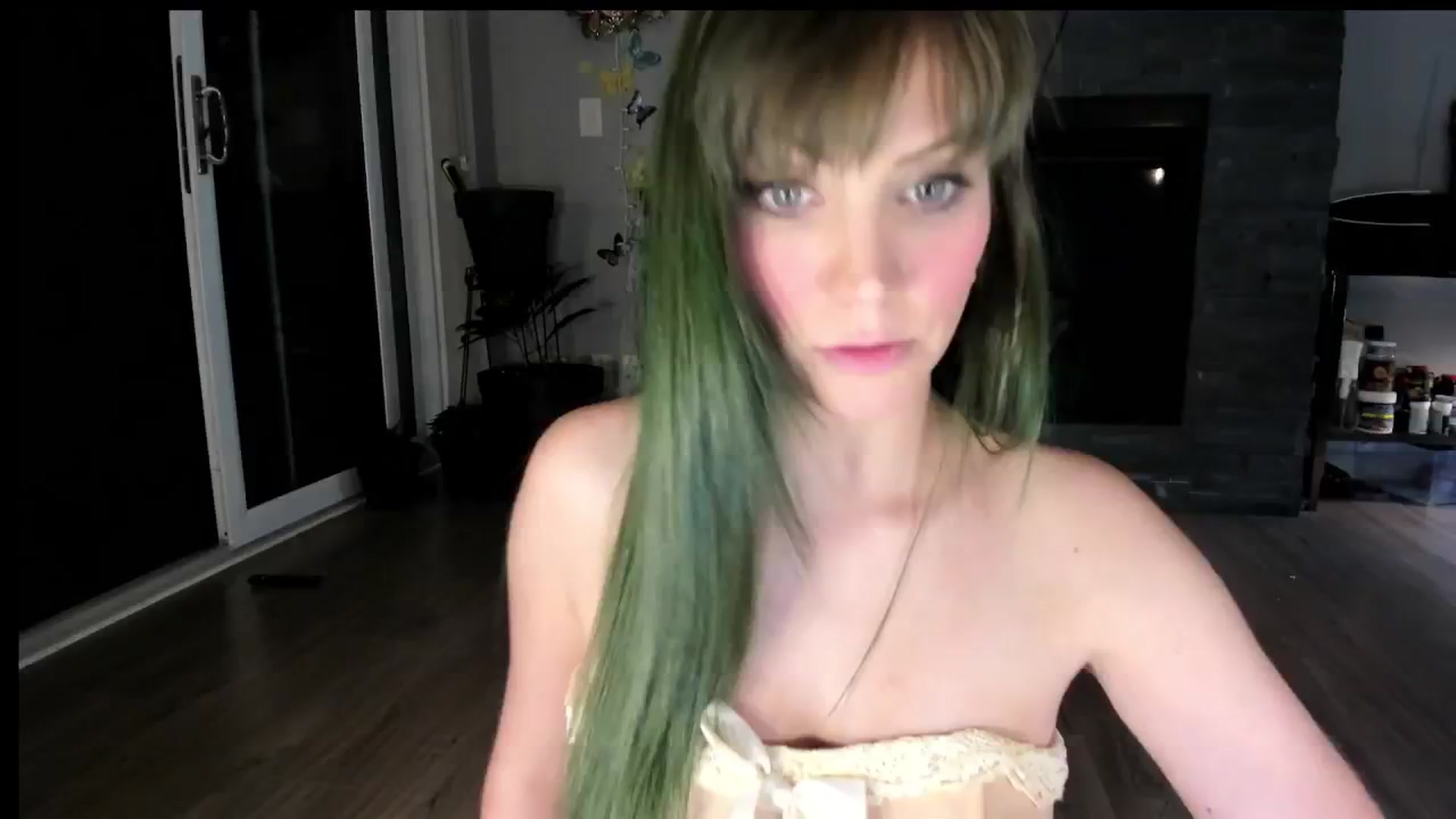 Gallery image thumbnail from Laurel's myfreecams stream on, 09/11/2024, 05:17 image 2 of 20
