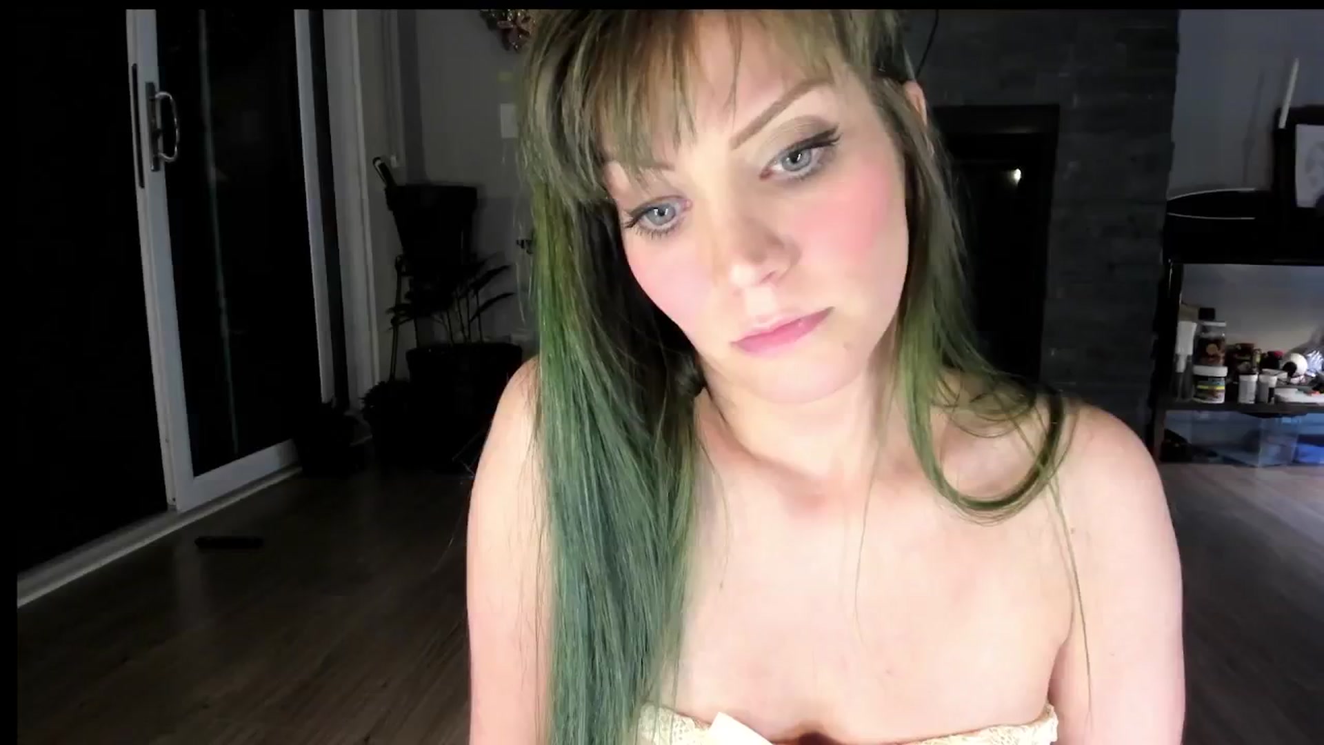 Gallery image thumbnail from Laurel's myfreecams stream on, 09/11/2024, 06:03 image 12 of 20