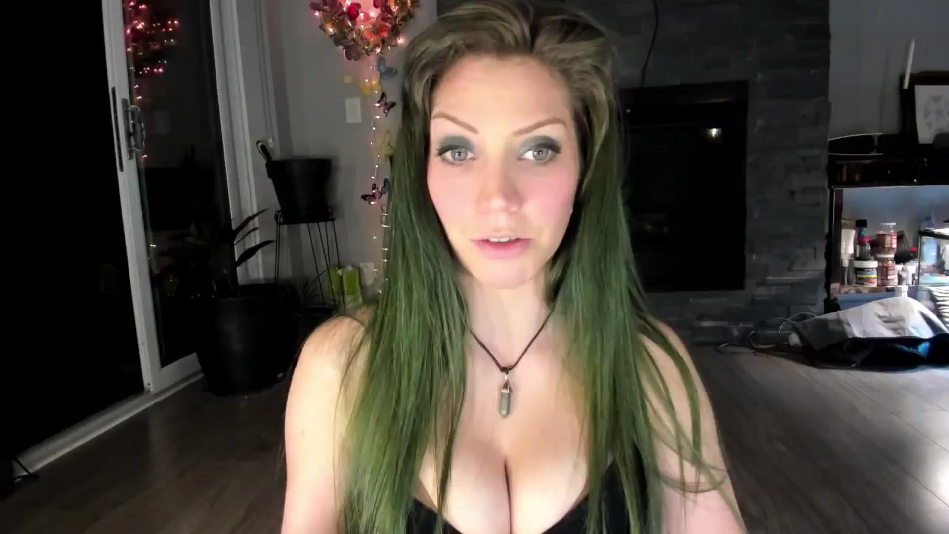 Gallery image thumbnail from Laurel's myfreecams stream on, 09/13/2024, 03:42 image 5 of 20
