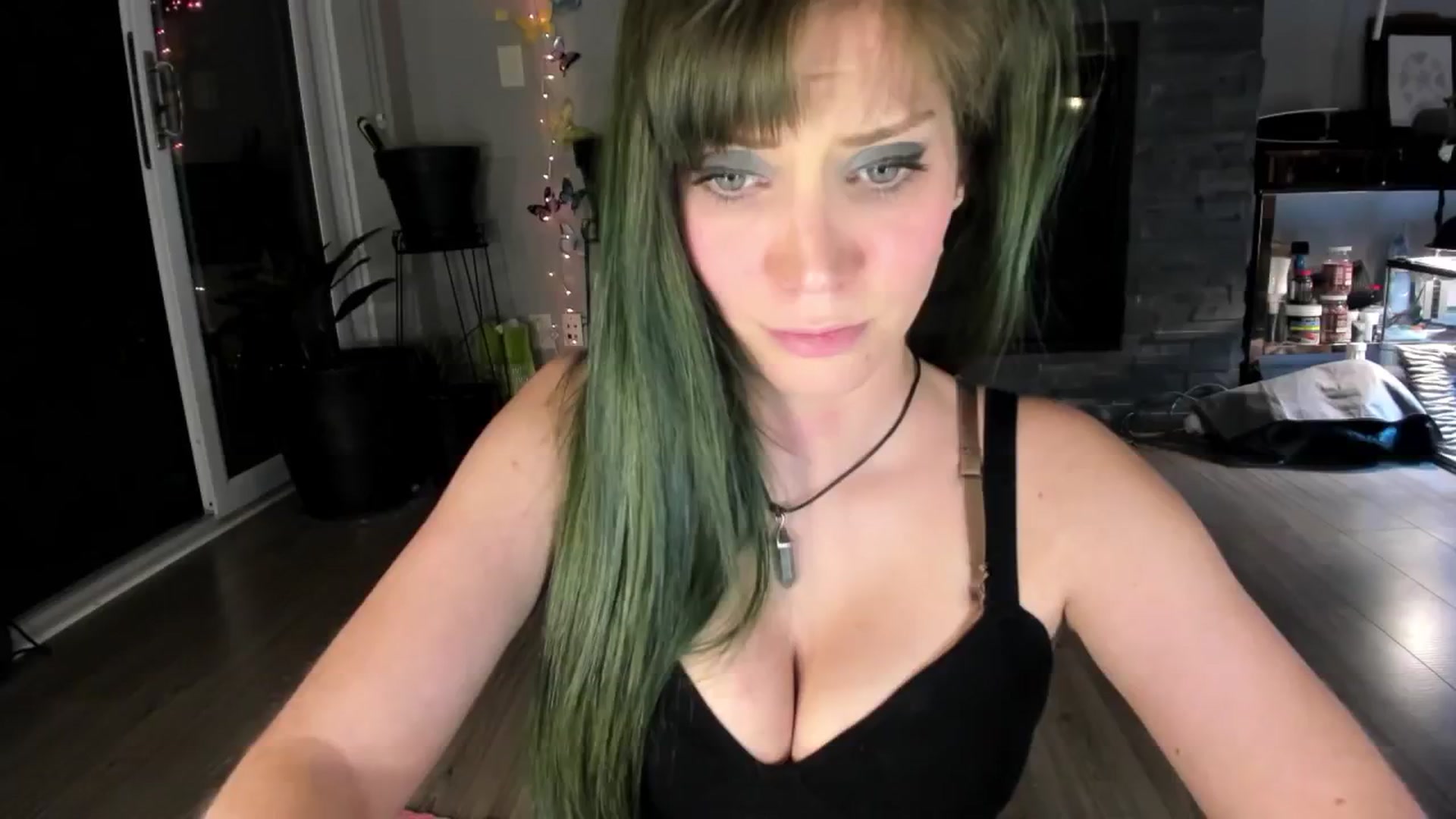 Gallery image thumbnail from Laurel's myfreecams stream on, 09/13/2024, 04:41 image 1 of 20