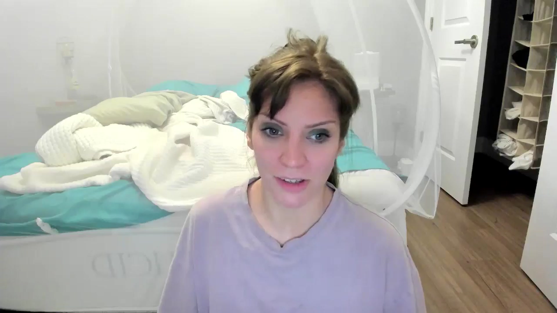 Gallery image thumbnail from Laurel's myfreecams stream on, 09/14/2024, 07:06 image 16 of 20