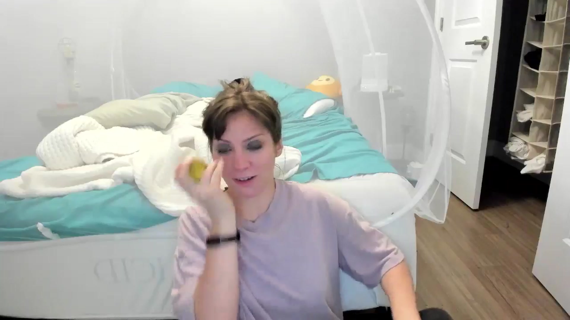 Gallery image thumbnail from Laurel's myfreecams stream on, 09/14/2024, 07:06 image 18 of 20