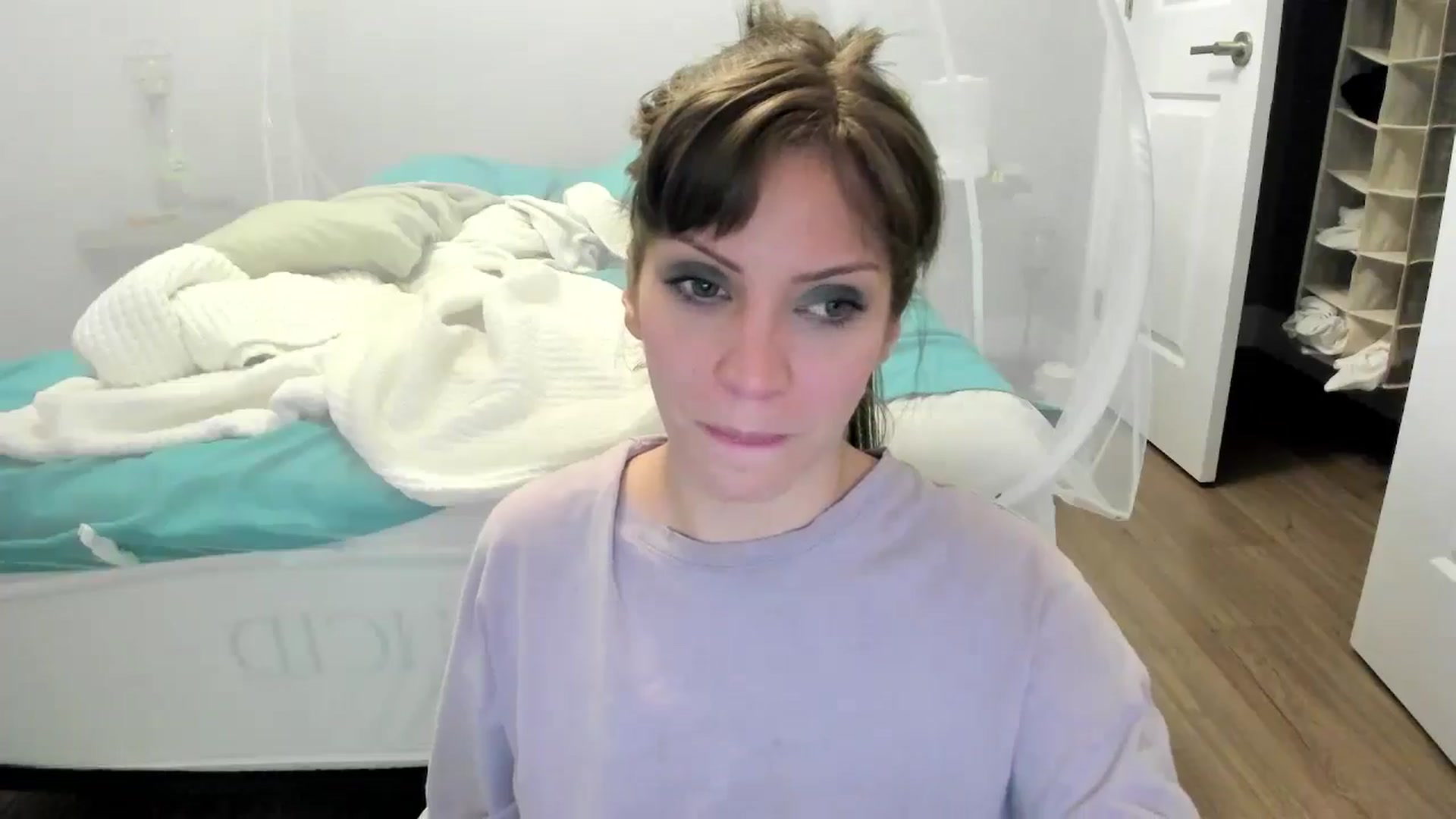 Gallery image thumbnail from Laurel's myfreecams stream on, 09/14/2024, 07:06 image 9 of 20