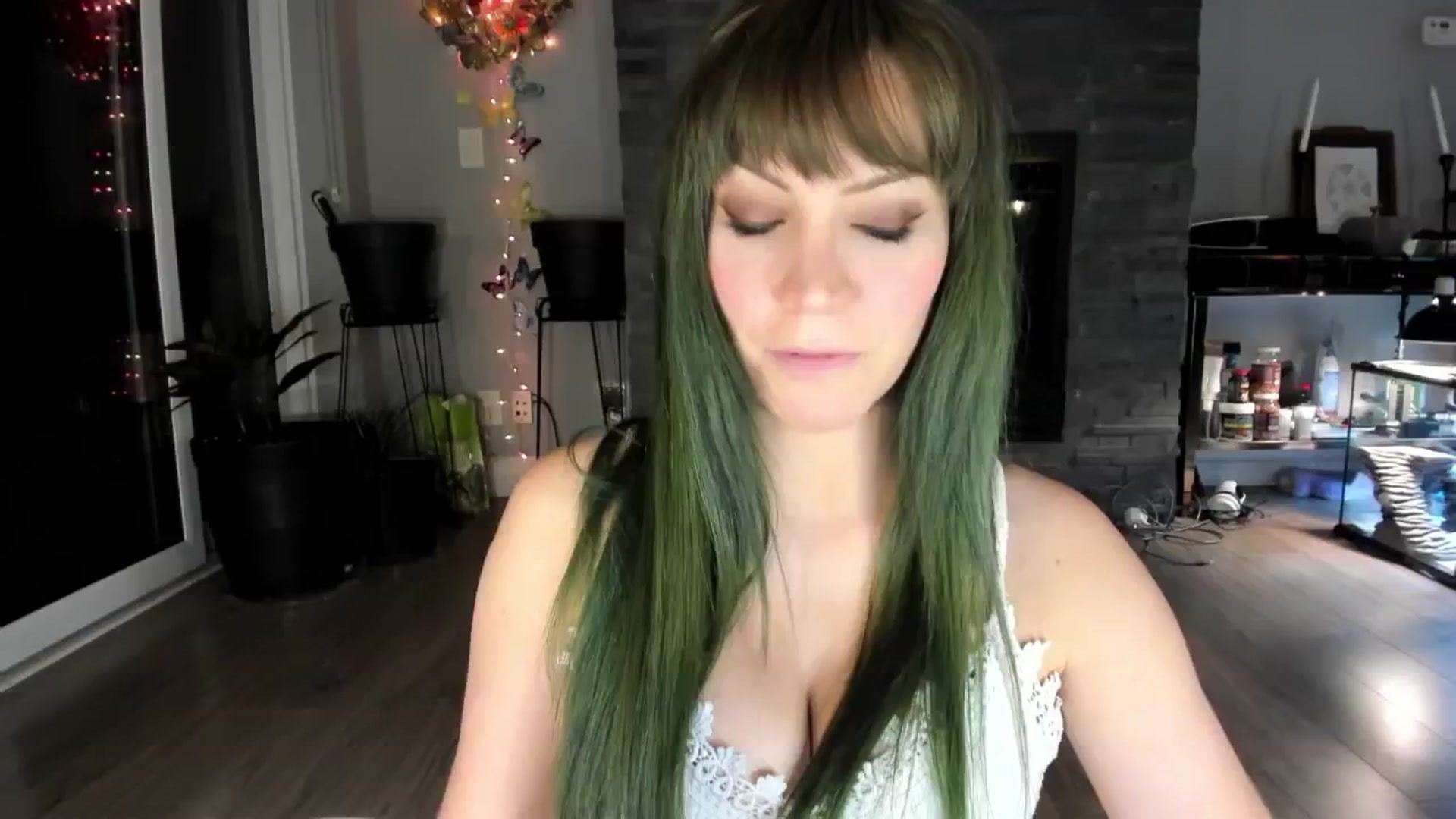 Gallery image thumbnail from Laurel's myfreecams stream on, 09/15/2024, 02:23 image 7 of 20