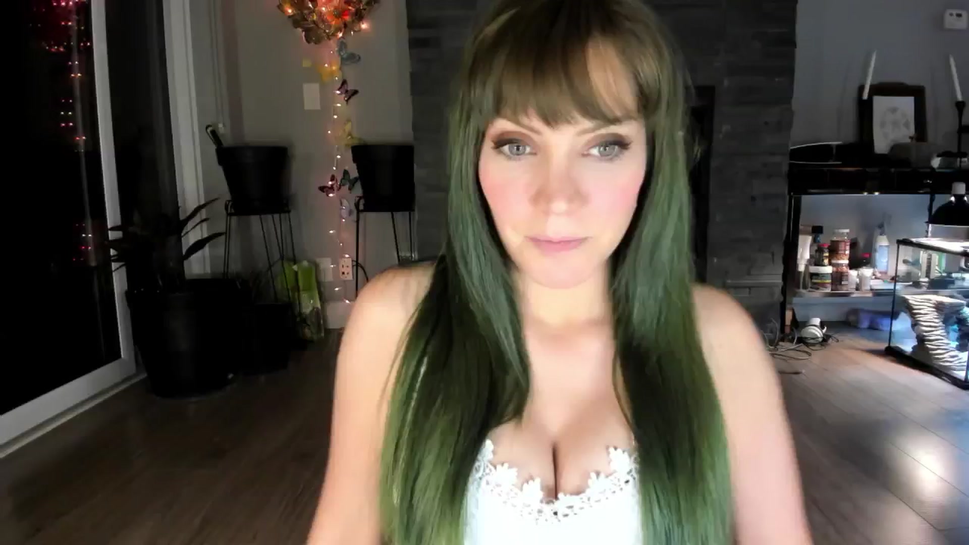 Gallery image thumbnail from Laurel's myfreecams stream on, 09/15/2024, 02:23 image 14 of 20