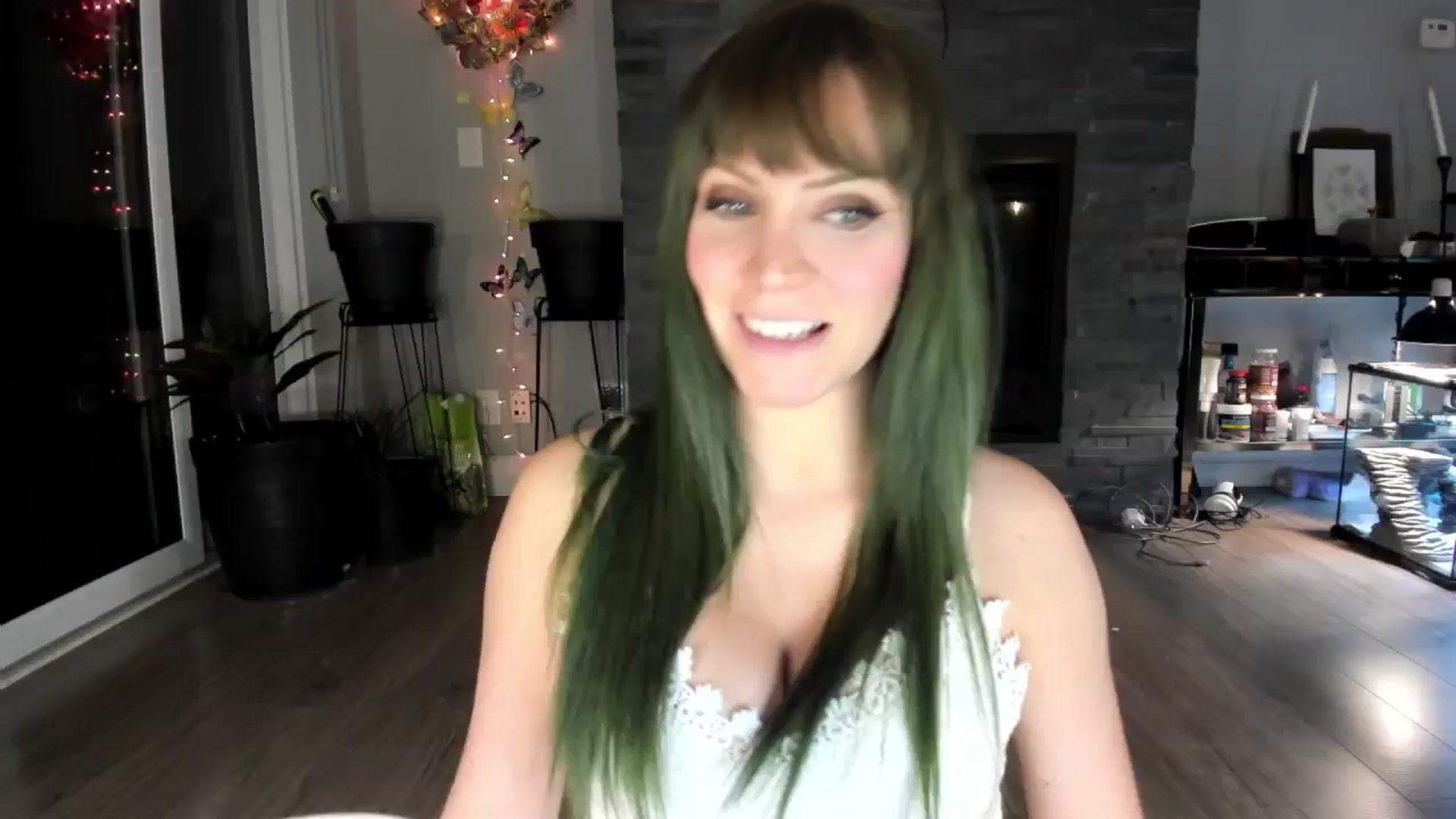 Gallery image thumbnail from Laurel's myfreecams stream on, 09/15/2024, 02:23 image 8 of 20