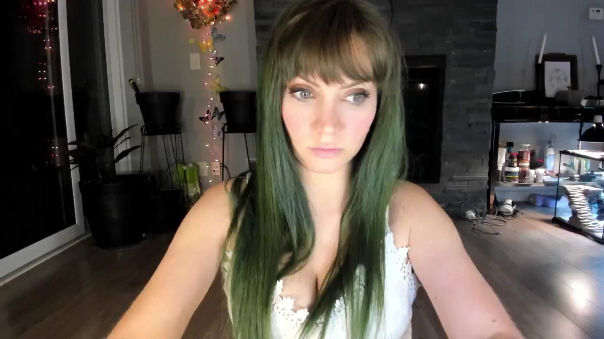 Gallery image thumbnail from Laurel's myfreecams stream on, 09/15/2024, 02:23 image 10 of 20