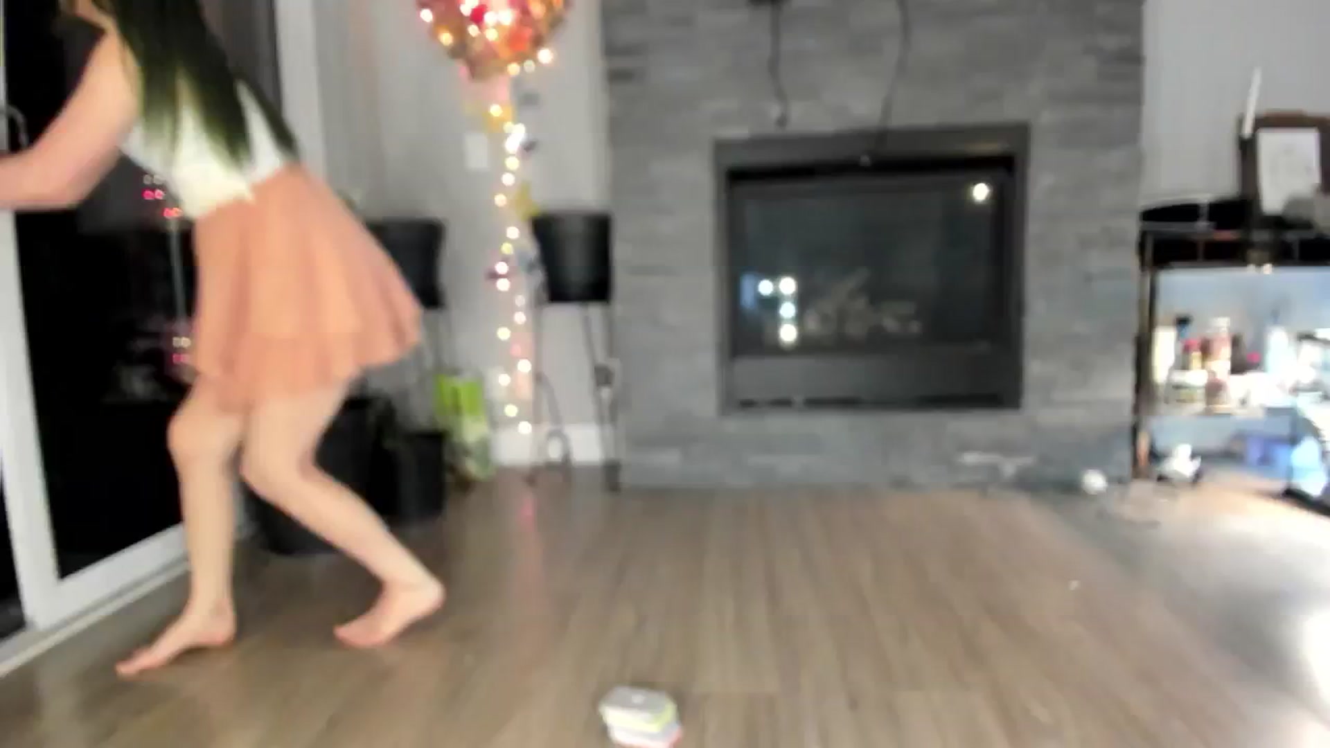 Gallery image thumbnail from Laurel's myfreecams stream on, 09/15/2024, 03:14 image 3 of 20