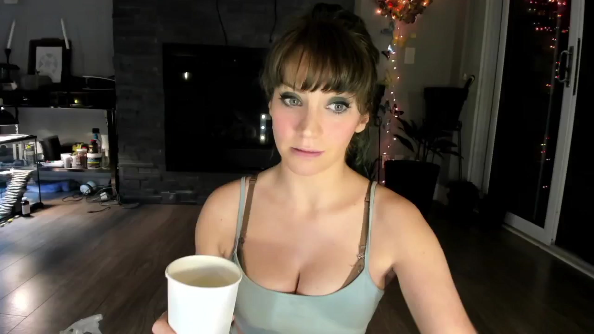 Gallery image thumbnail from Laurel's myfreecams stream on, 09/19/2024, 02:17 image 14 of 20