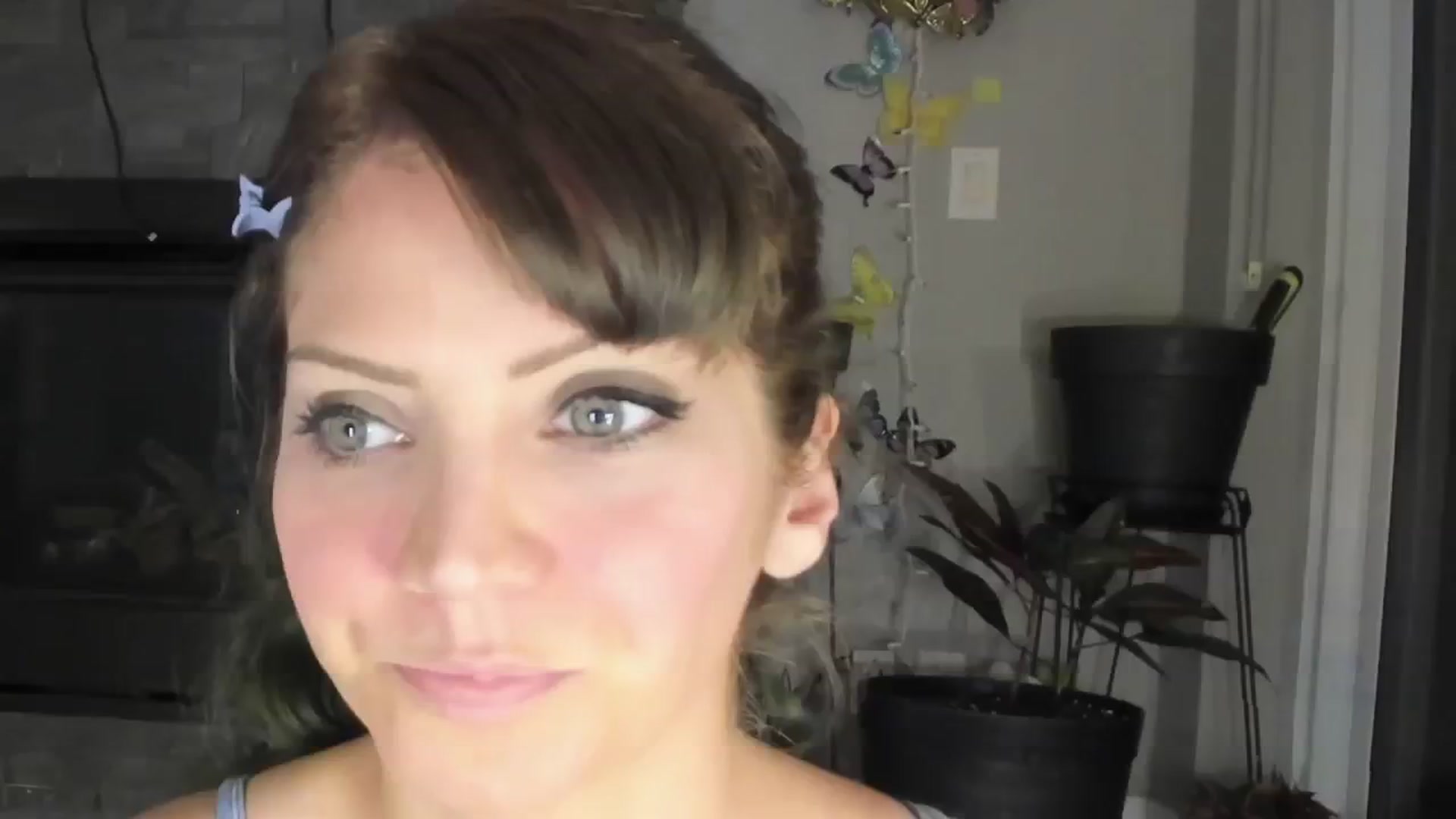 Gallery image thumbnail from Laurel's myfreecams stream on, 09/20/2024, 03:38 image 10 of 20