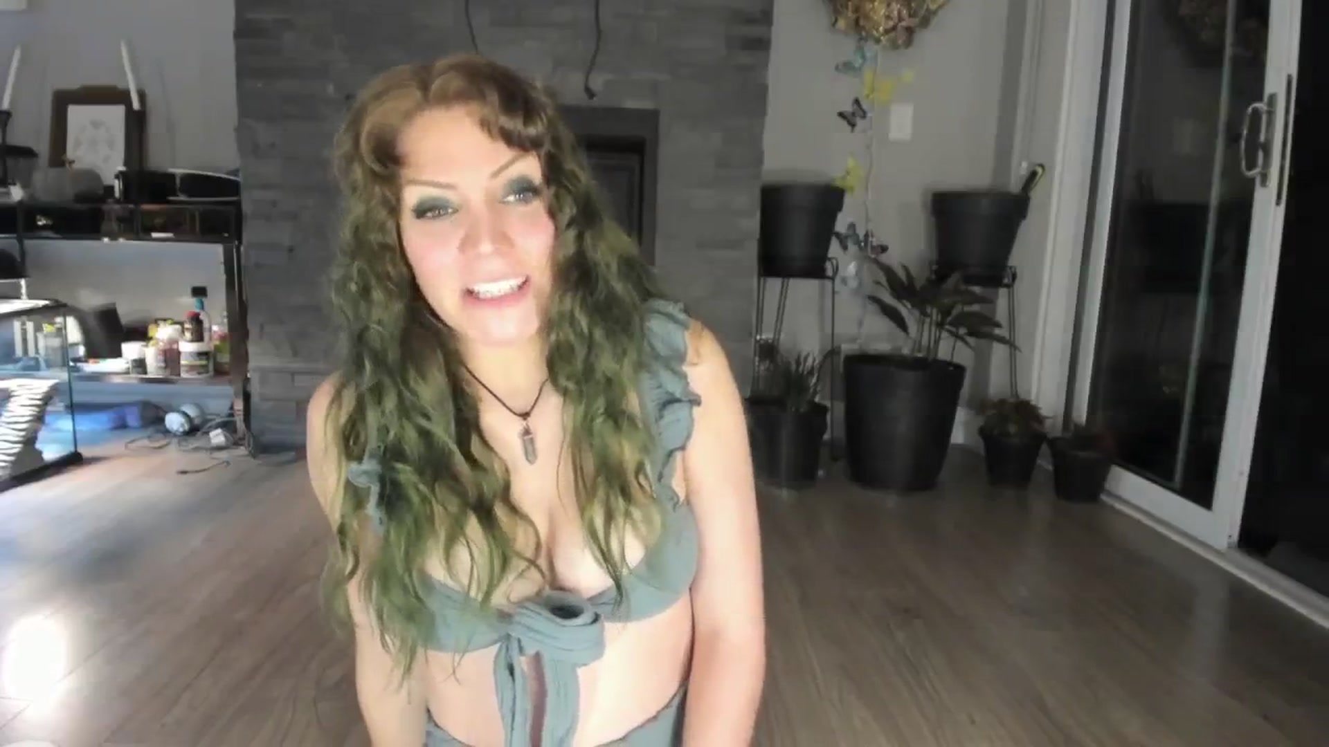 Gallery image thumbnail from Laurel's myfreecams stream on, 09/21/2024, 03:18 image 16 of 20