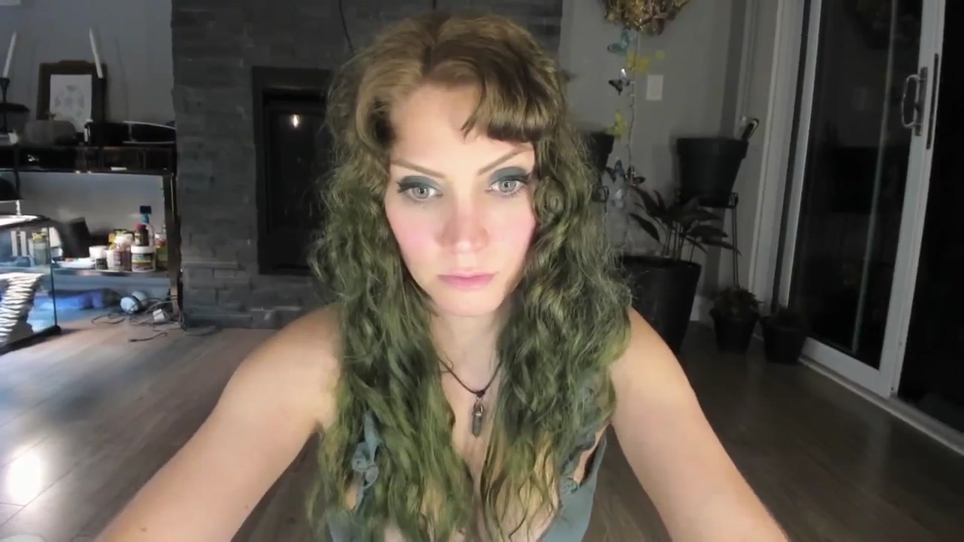 Gallery image thumbnail from Laurel's myfreecams stream on, 09/21/2024, 03:18 image 17 of 20