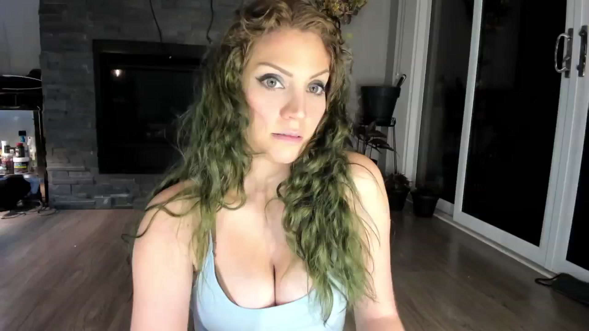 Gallery image thumbnail from Laurel's myfreecams stream on, 09/24/2024, 02:50 image 1 of 20