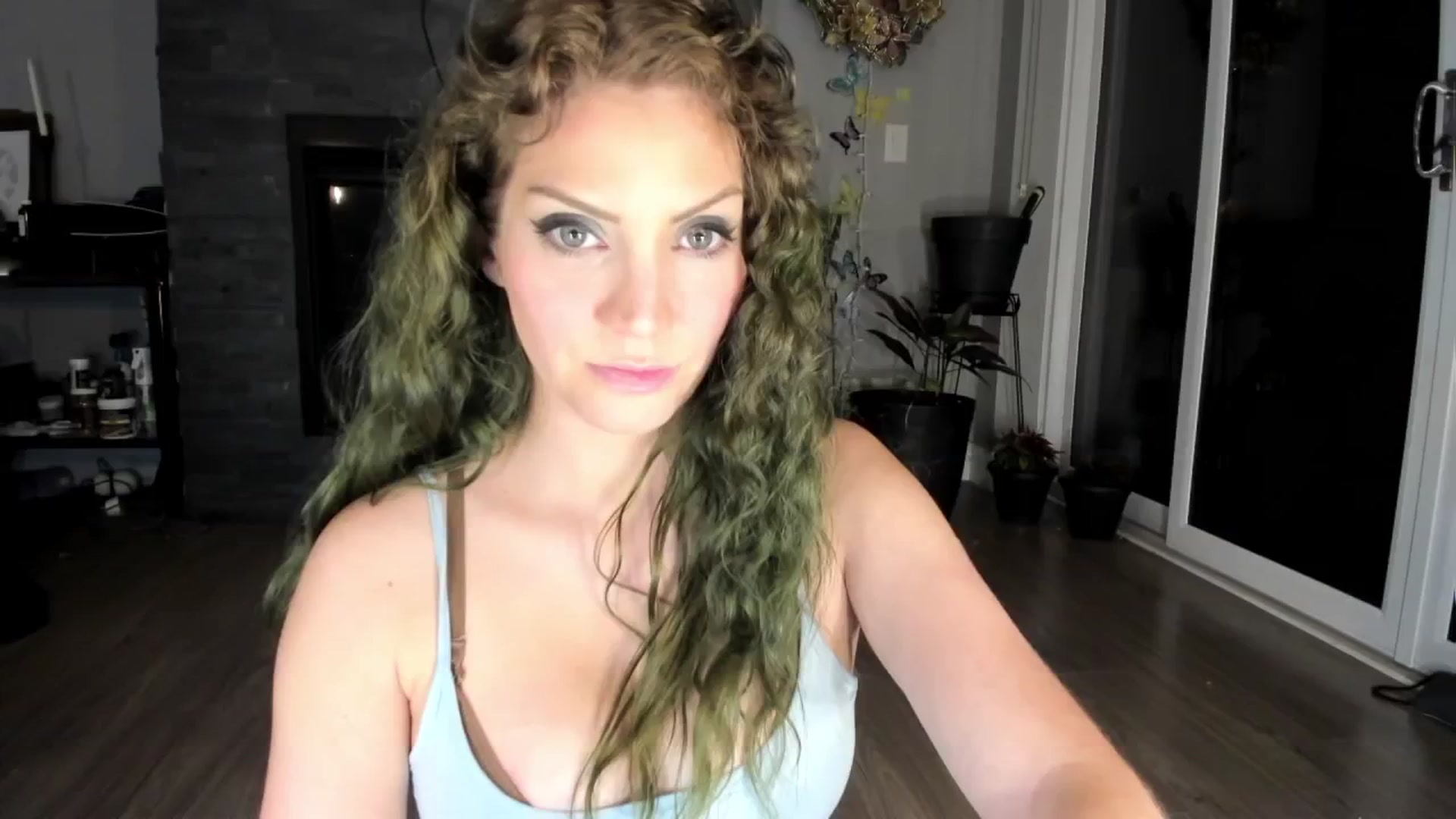 Gallery image thumbnail from Laurel's myfreecams stream on, 09/24/2024, 02:50 image 18 of 20
