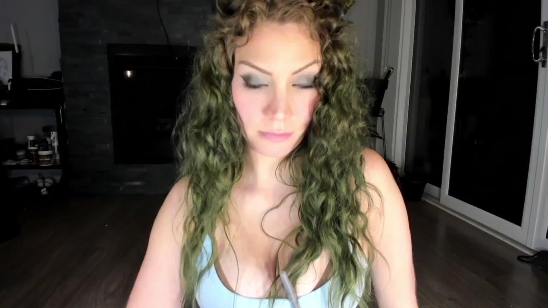 Gallery image thumbnail from Laurel's myfreecams stream on, 09/24/2024, 03:21 image 19 of 20