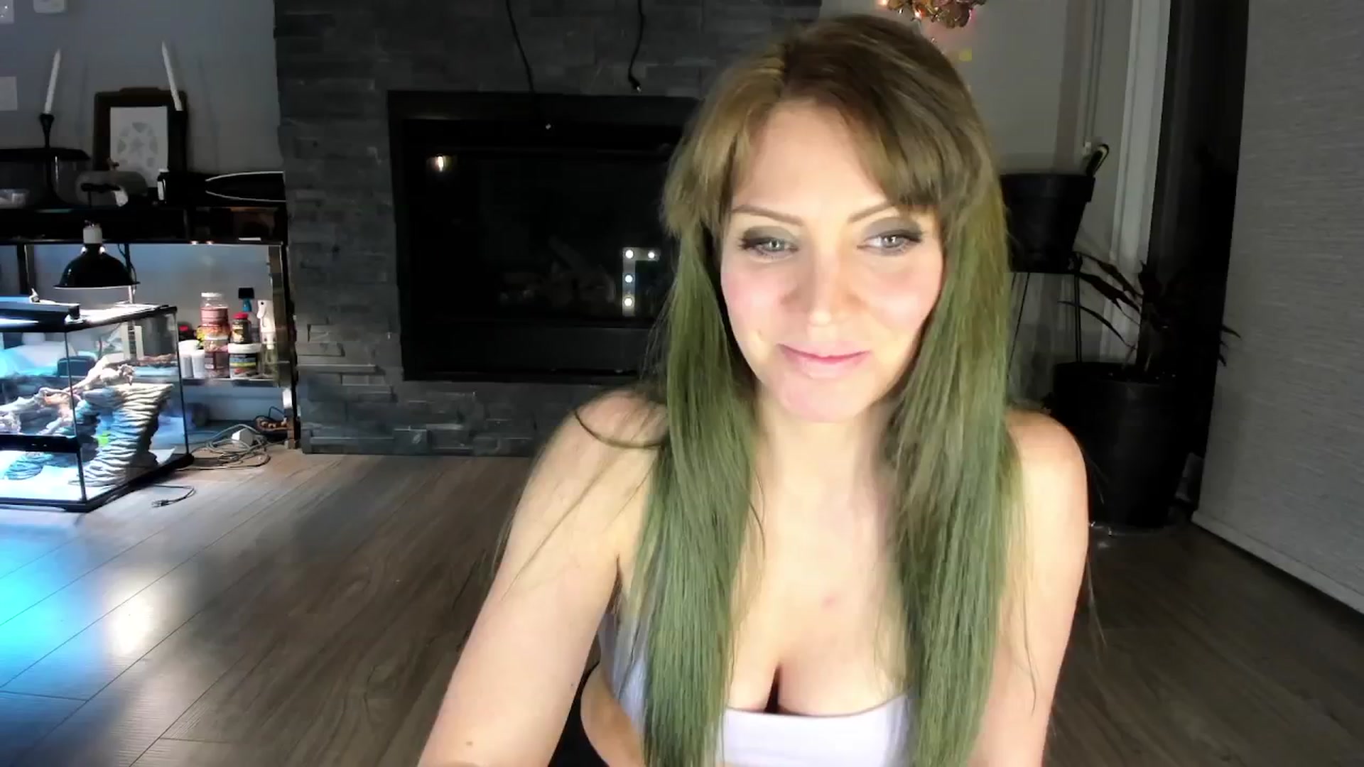 Gallery image thumbnail from Laurel's myfreecams stream on, 09/27/2024, 05:36 image 3 of 20