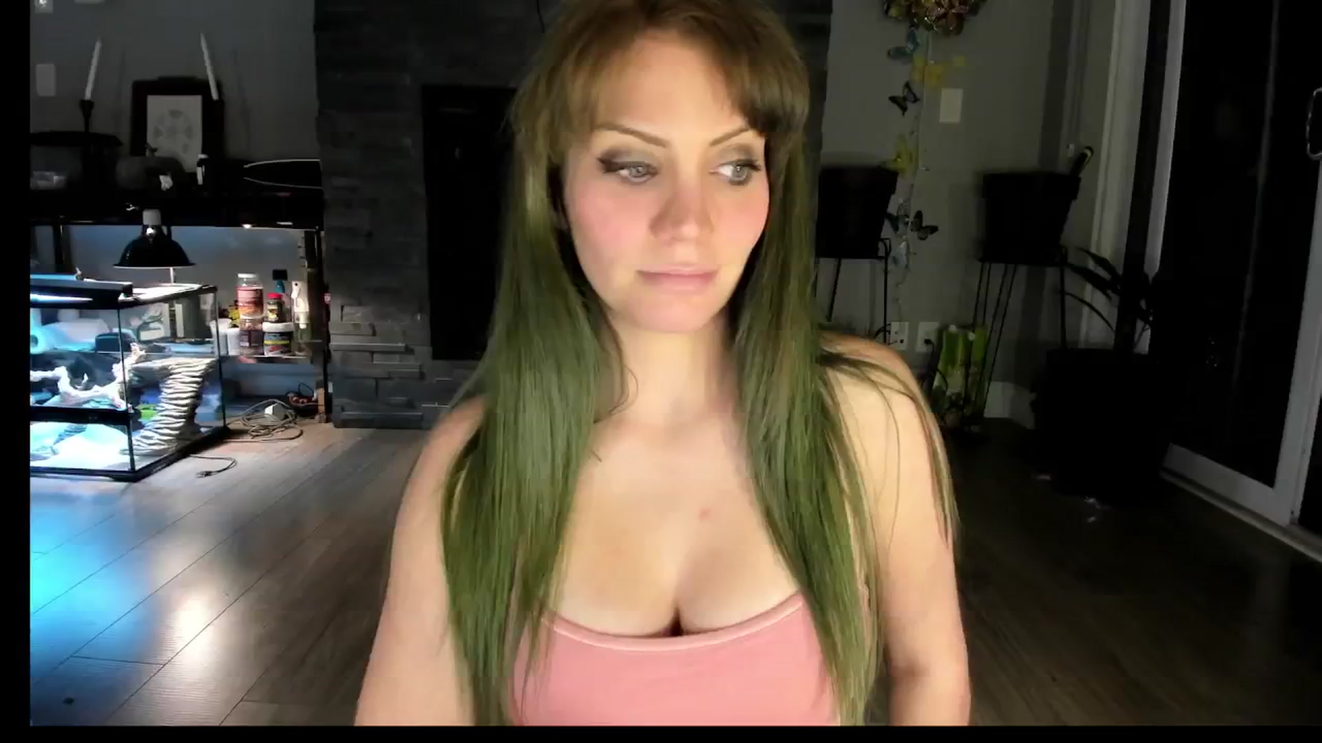 Gallery image thumbnail from Laurel's myfreecams stream on, 09/28/2024, 05:51 image 1 of 20