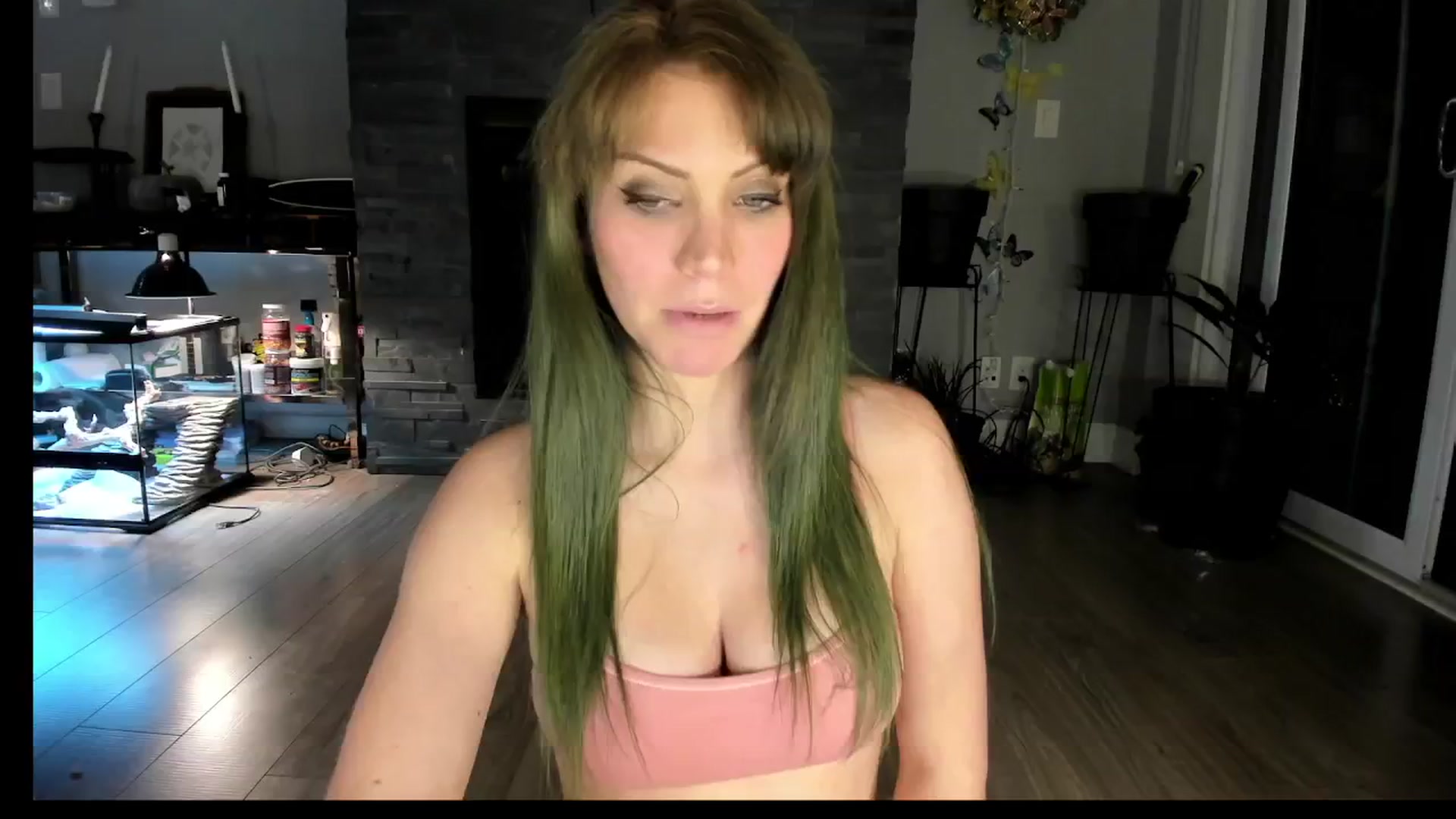 Gallery image thumbnail from Laurel's myfreecams stream on, 09/28/2024, 05:51 image 2 of 20