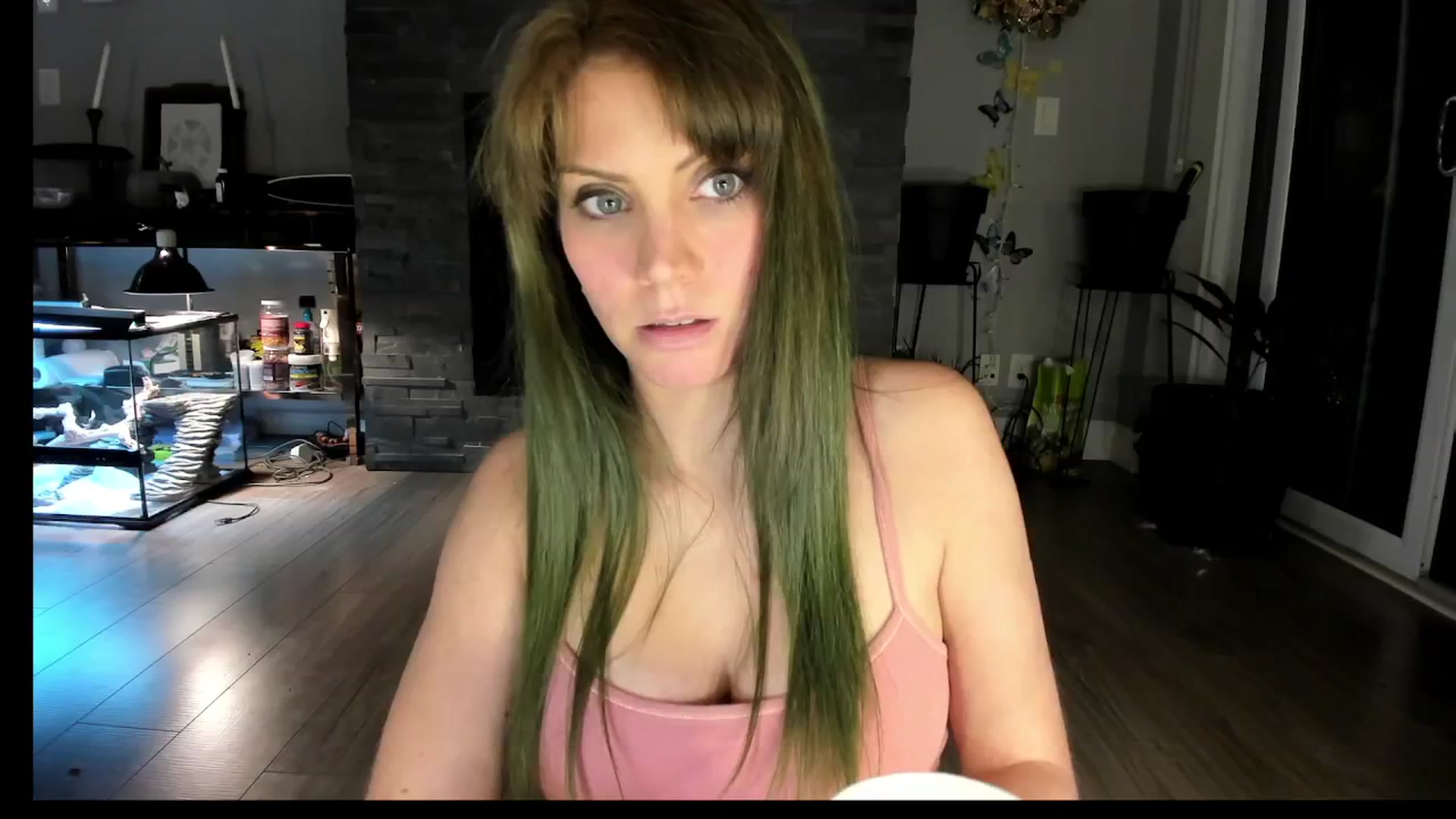 Gallery image thumbnail from Laurel's myfreecams stream on, 09/28/2024, 05:51 image 7 of 20