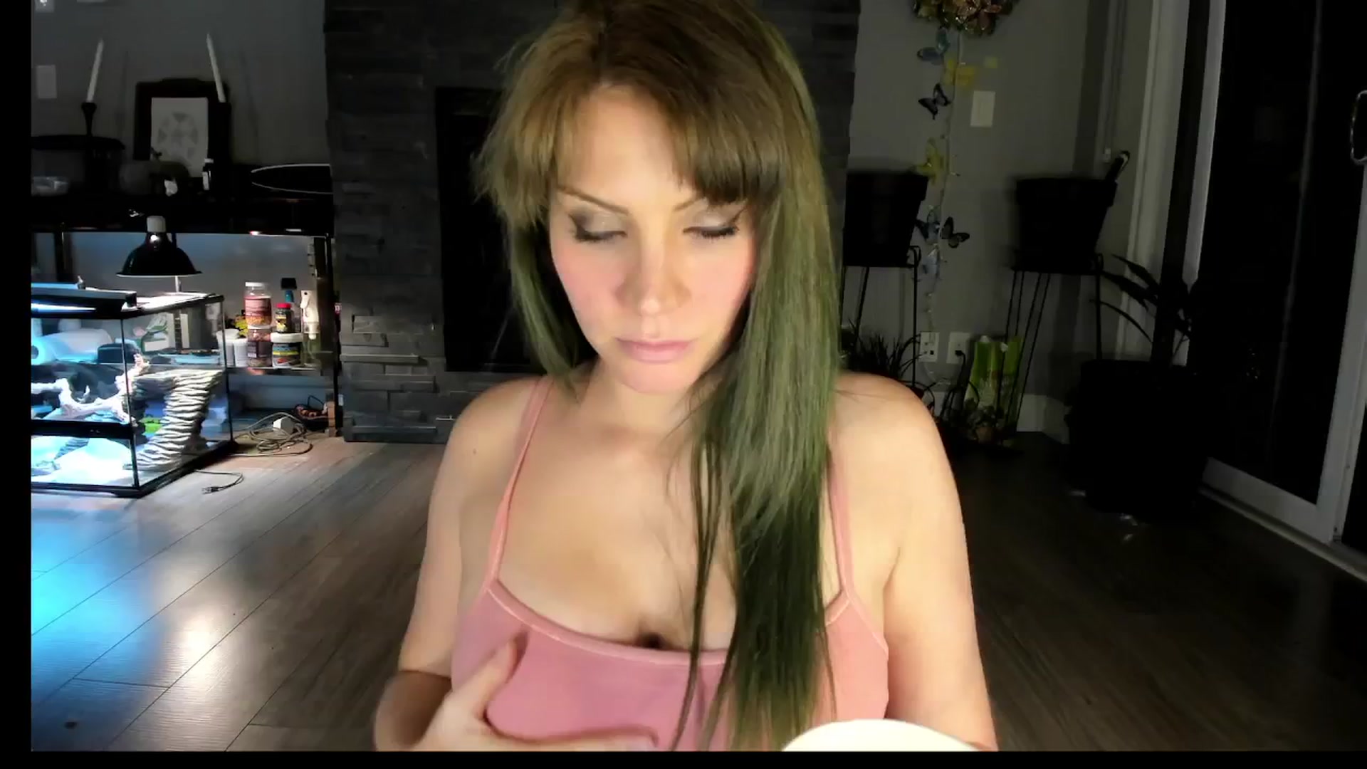 Gallery image thumbnail from Laurel's myfreecams stream on, 09/28/2024, 05:51 image 8 of 20