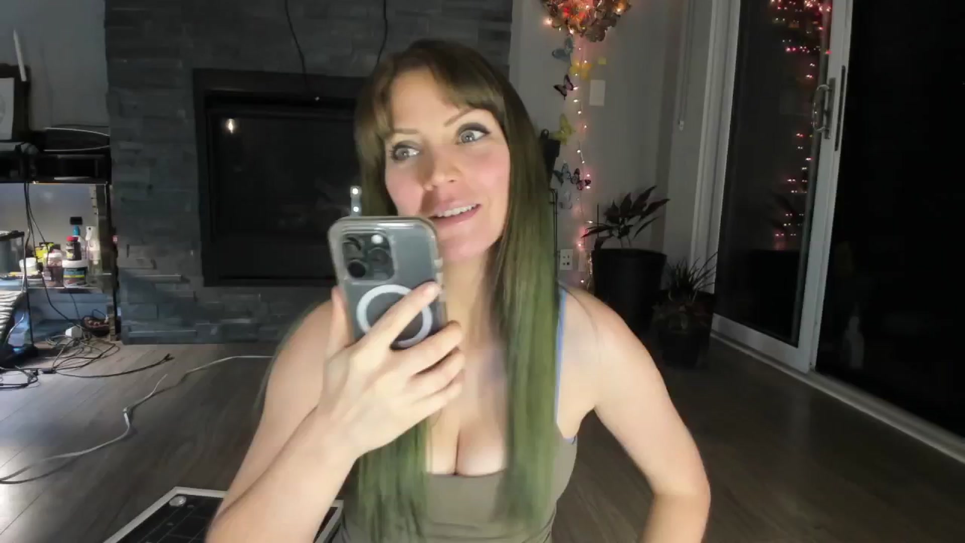 Gallery image thumbnail from Laurel's myfreecams stream on, 10/01/2024, 04:13 image 15 of 20