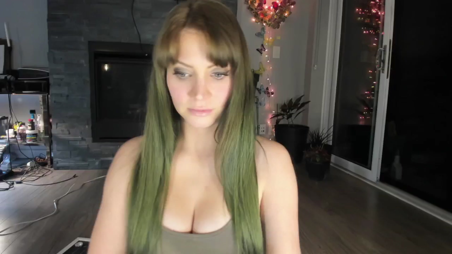 Gallery image thumbnail from Laurel's myfreecams stream on, 10/01/2024, 04:13 image 18 of 20