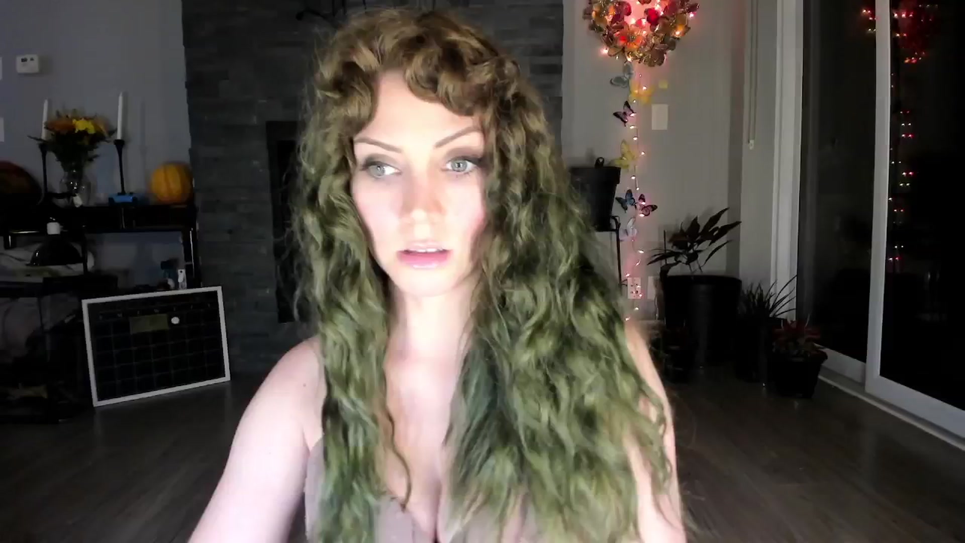 Gallery image thumbnail from Laurel's myfreecams stream on, 10/03/2024, 04:47 image 1 of 20