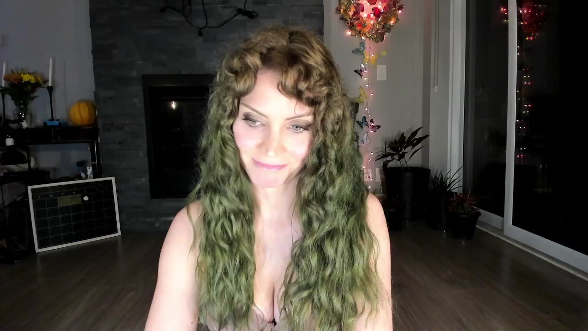 Gallery image thumbnail from Laurel's myfreecams stream on, 10/03/2024, 05:44 image 17 of 20
