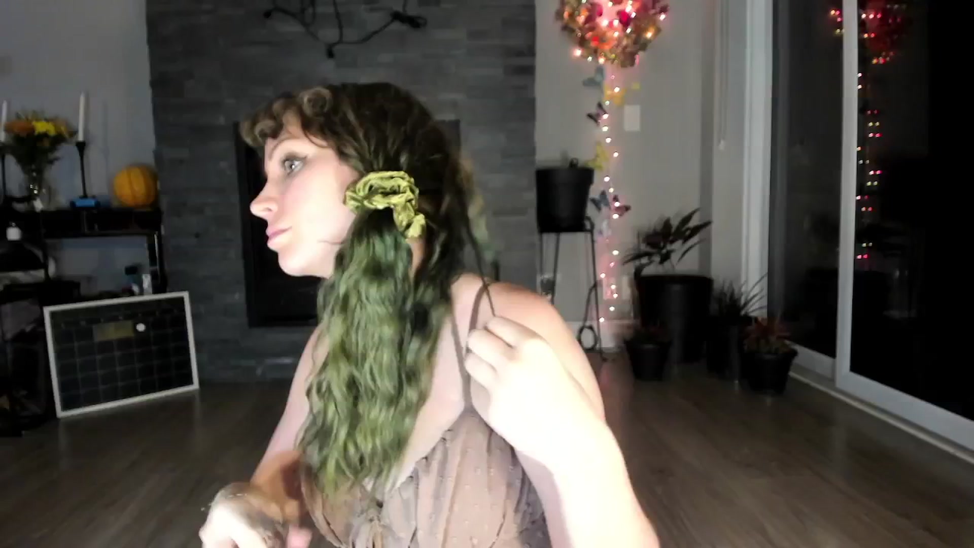 Gallery image thumbnail from Laurel's myfreecams stream on, 10/03/2024, 05:44 image 14 of 20