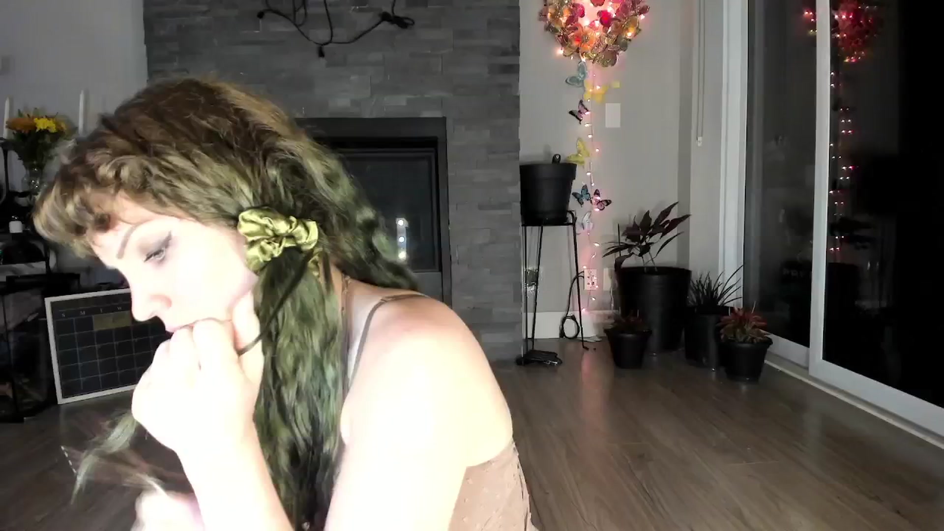 Gallery image thumbnail from Laurel's myfreecams stream on, 10/03/2024, 05:44 image 11 of 20